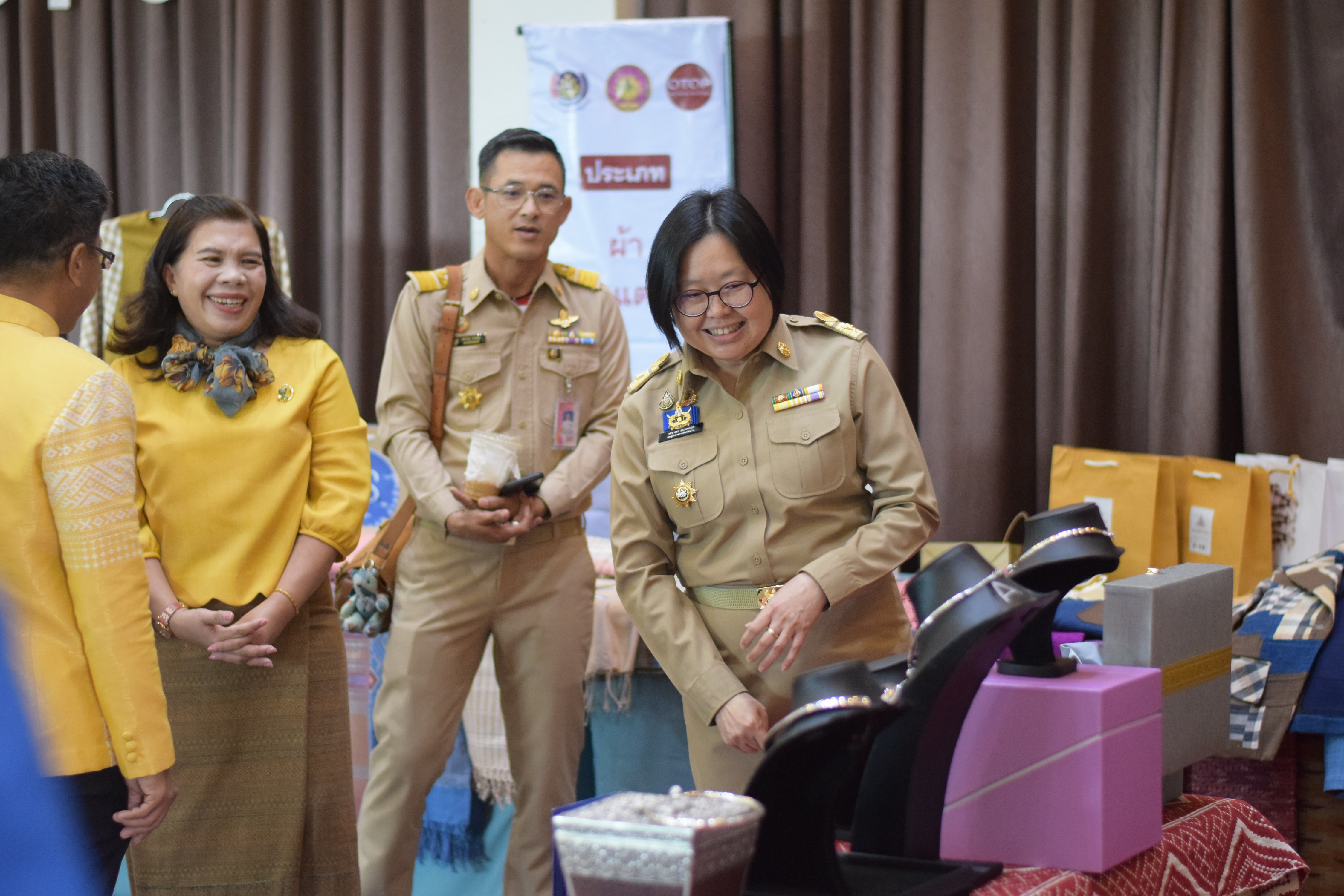 #น่านไม่เนิบ #NAN3FAST พช.น่าน จัดพิธีมอบใบประกาศนียบัตรผลการคัดสรรสุดยอดหนึ่งตำบล หนึ่งผลิตภัณฑ์ไทย ปี พ.ศ.2567(OTOP Product Champion : OPC) พัฒนาคุณภาพสินค้า OTOP น่าน สู่มาตรฐานระดับสากล