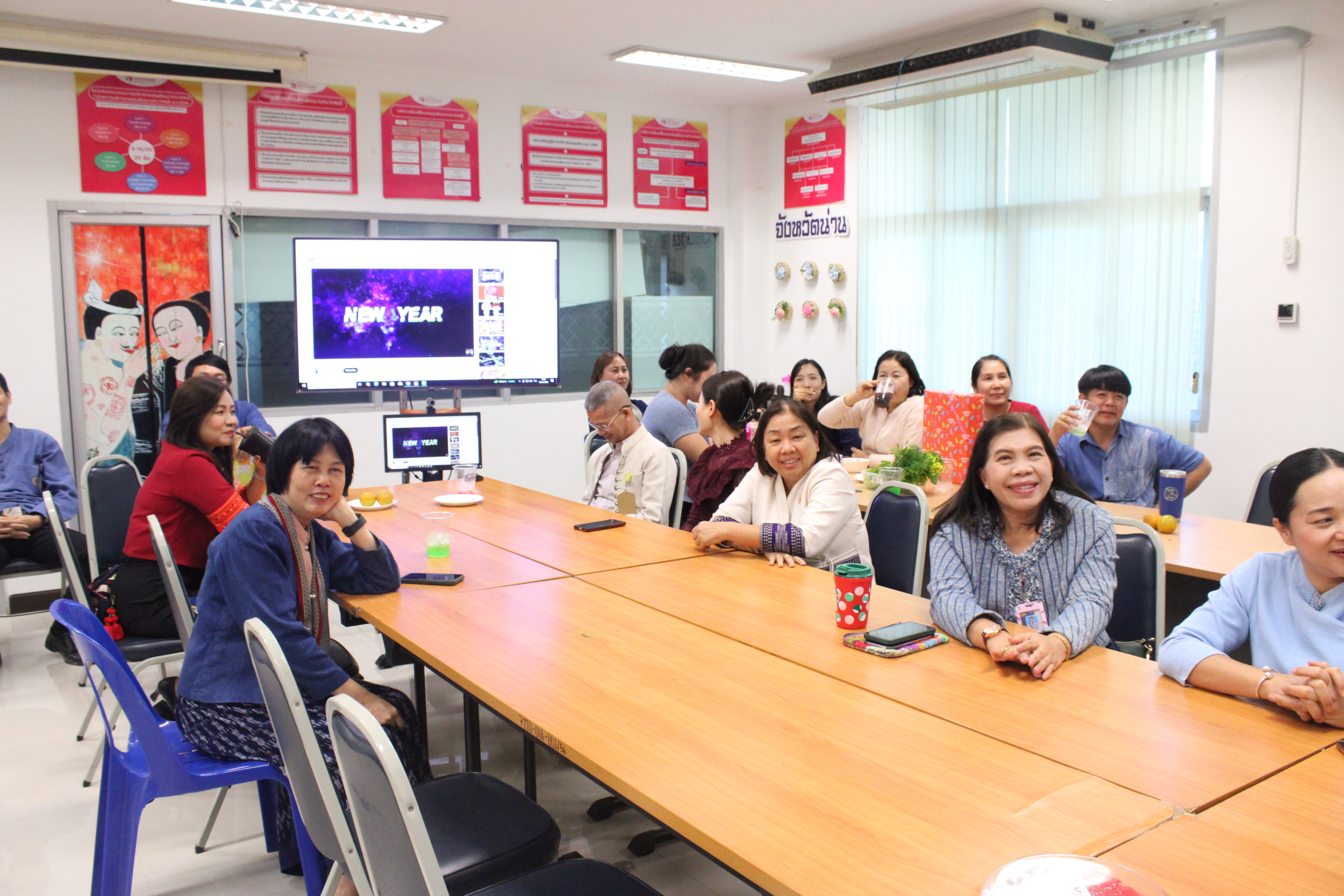 #น่านไม่เนิบ #NAN3FAST พช.น่าน จัดกิจกรรมแลกของขวัญ สานสัมพันธ์ส่งท้ายปีเก่าต้อนรับปีใหม่ 2568