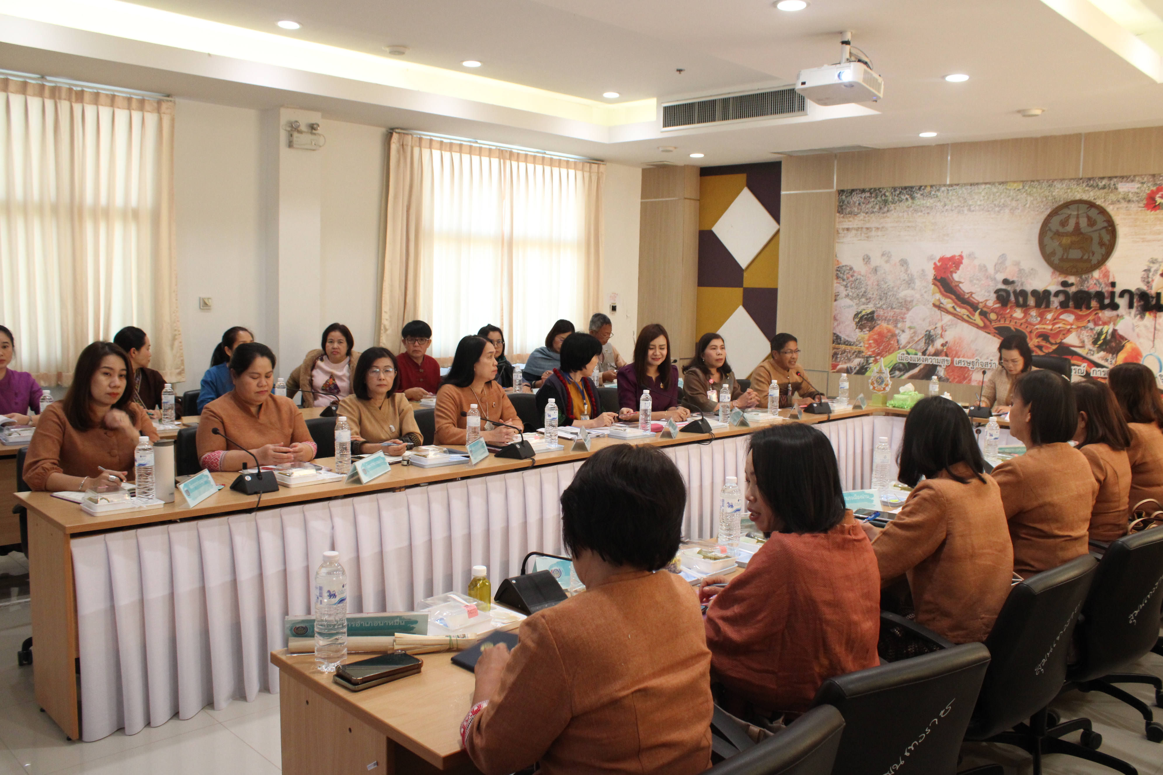 #น่านไม่เนิบ #NAN3FAST ผู้ตรวจราชการกรมฯ ลงพื้นที่น่าน ตรวจติดตาม สนับสนุนการปฏิบัติราชการตามนโยบายของรัฐบาล ภารกิจเร่งด่วนของกระทรวงมหาดไทย ยุทธศาสตร์กรมการพัฒนาชุมชน พร้อมมอบแนวทางขับเคลื่อนงานฯ