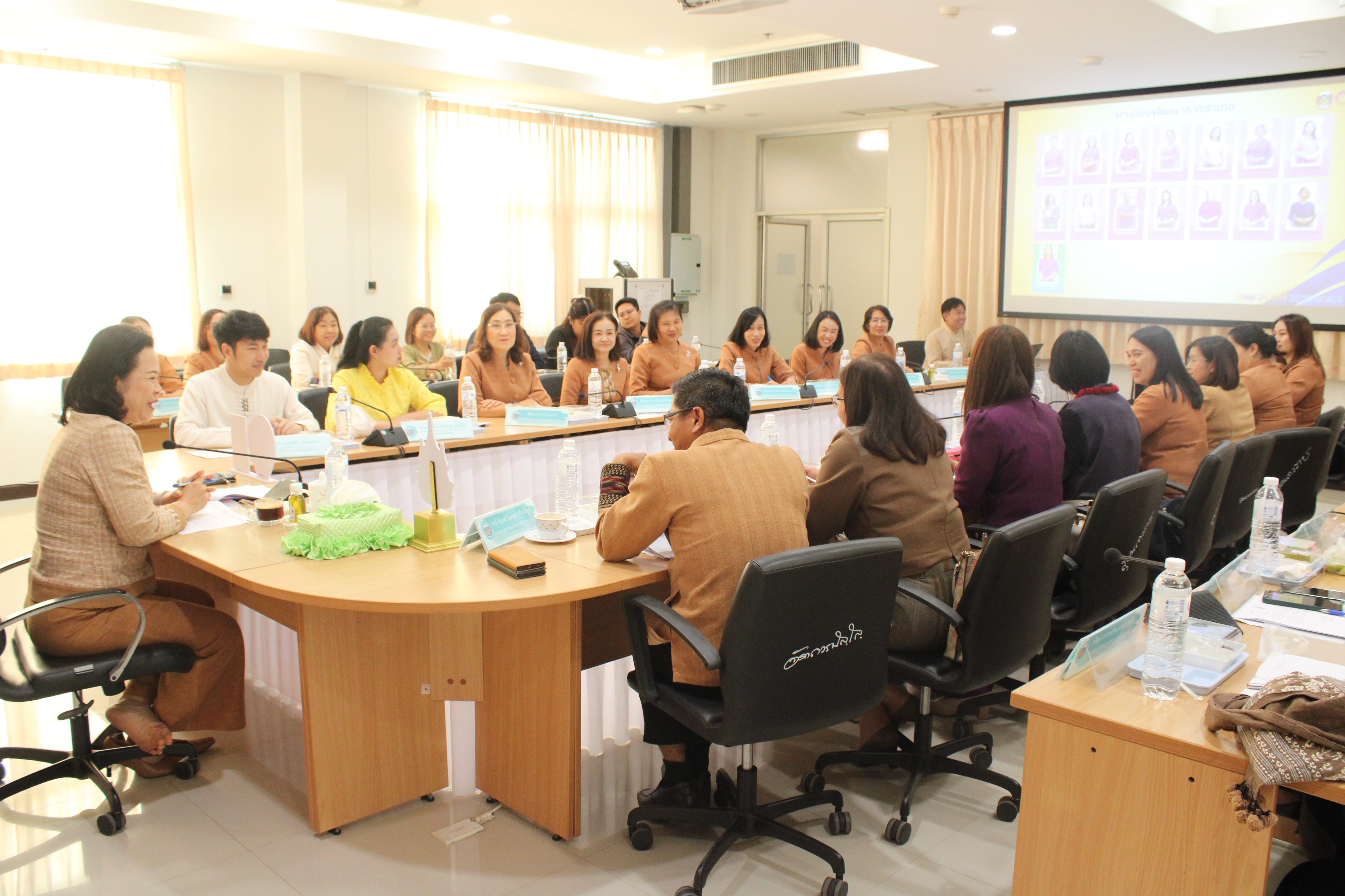 #น่านไม่เนิบ #NAN3FAST ผู้ตรวจราชการกรมฯ ลงพื้นที่น่าน ตรวจติดตาม สนับสนุนการปฏิบัติราชการตามนโยบายของรัฐบาล ภารกิจเร่งด่วนของกระทรวงมหาดไทย ยุทธศาสตร์กรมการพัฒนาชุมชน พร้อมมอบแนวทางขับเคลื่อนงานฯ