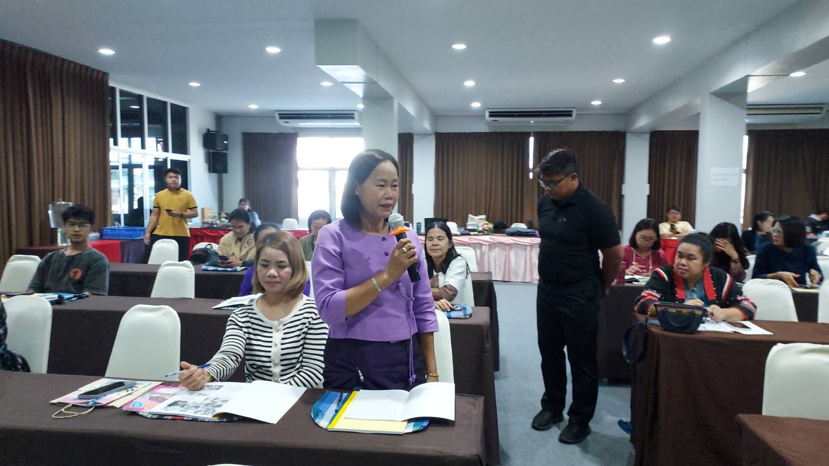 #น่านไม่เนิบ #NAN3FAST พัฒนาชุมชนน่านจัดประชุมเชิงปฏิบัติการยกระดับผลิตภัณฑ์ OTOP กลุ่ม Quadrant D สู่มาตรฐานคุณภาพ