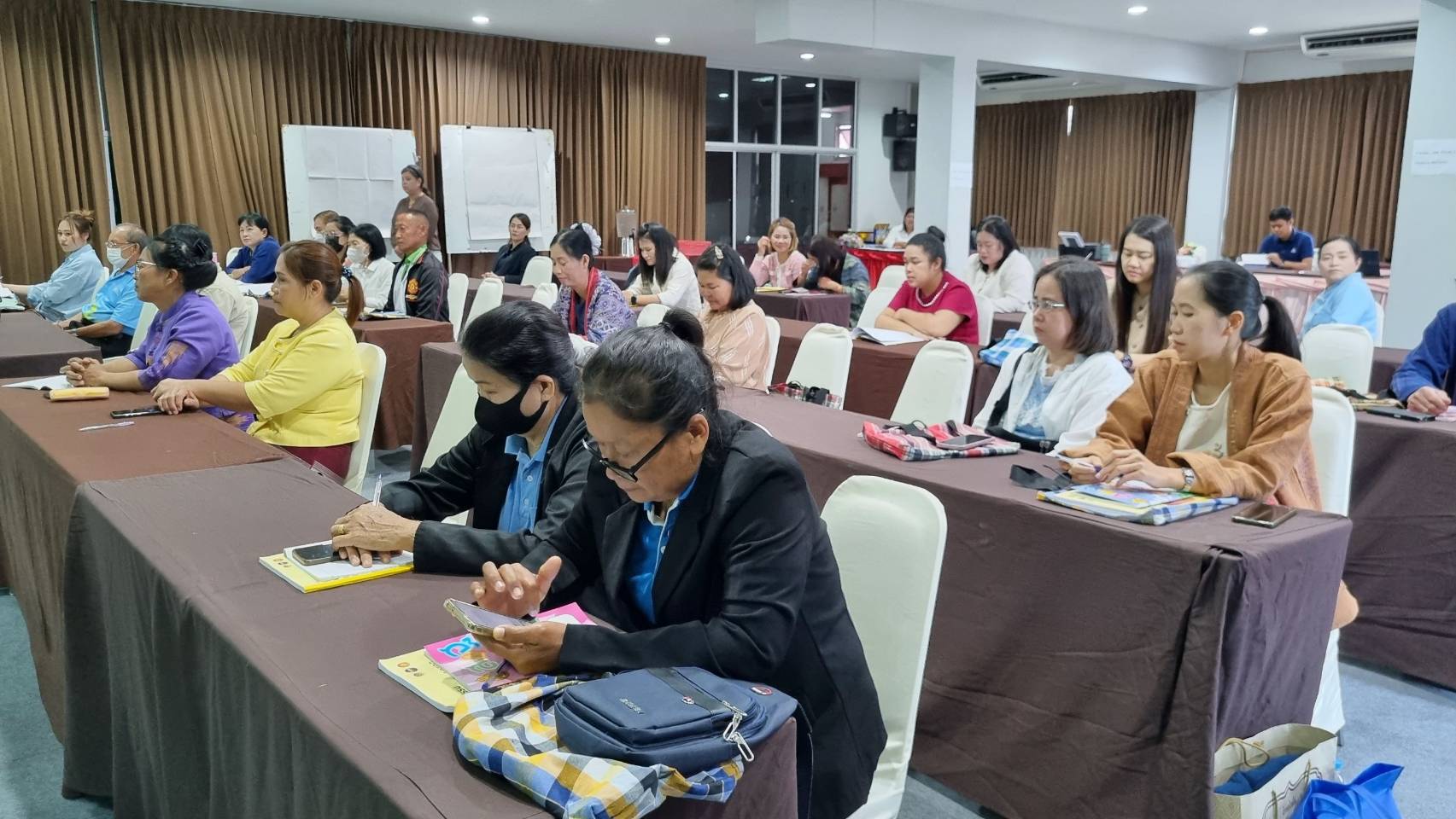 #น่านไม่เนิบ #NAN3FAST พัฒนาชุมชนน่านจัดประชุมเชิงปฏิบัติการยกระดับผลิตภัณฑ์ OTOP กลุ่ม Quadrant D สู่มาตรฐานคุณภาพ