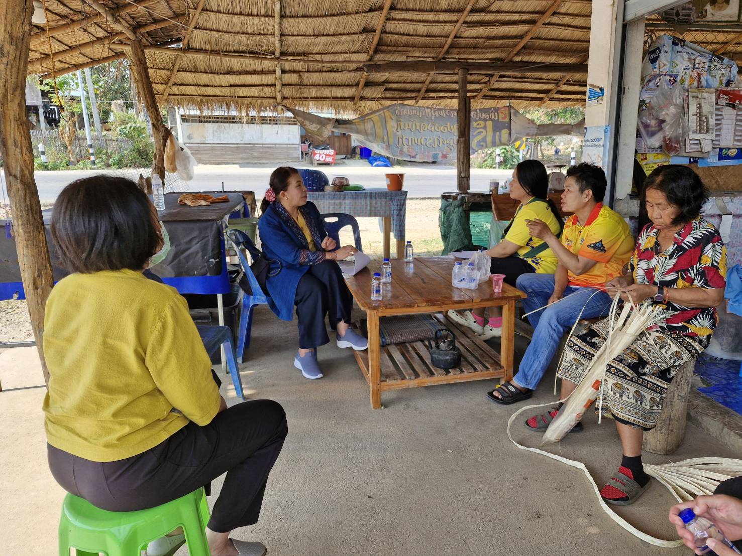 #น่านไม่เนิบ#NAN3FAST พช.น่าน ลงพื้นที่ติดตามโครงการตลาดนัดคนไทยยิ้มได้ ปี 2568 พัฒนาศักยภาพตลาด เชื่อมโยงการท่องเที่ยว เพิ่มช่องทางจำหน่ายสินค้าสัมมาชีพ ผลผลิตทางการเกษตร และผลิตภัณฑ์ OTOP