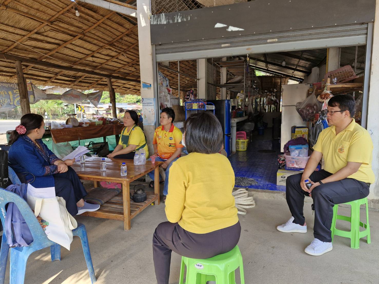 #น่านไม่เนิบ#NAN3FAST พช.น่าน ลงพื้นที่ติดตามโครงการตลาดนัดคนไทยยิ้มได้ ปี 2568 พัฒนาศักยภาพตลาด เชื่อมโยงการท่องเที่ยว เพิ่มช่องทางจำหน่ายสินค้าสัมมาชีพ ผลผลิตทางการเกษตร และผลิตภัณฑ์ OTOP