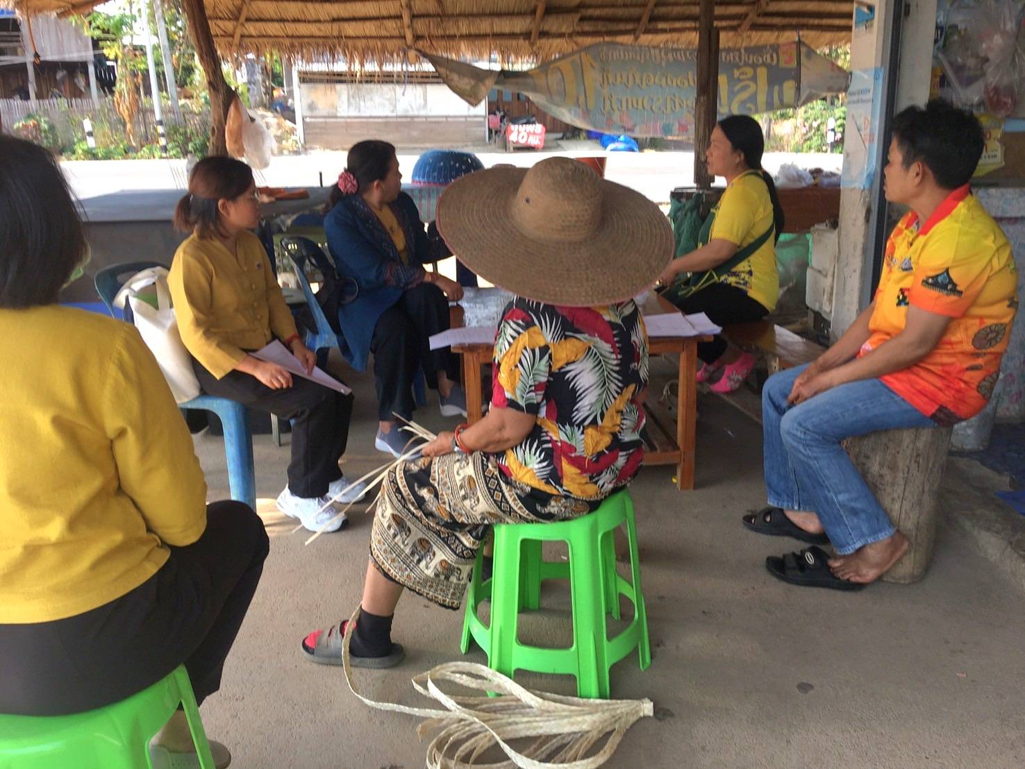 #น่านไม่เนิบ#NAN3FAST พช.น่าน ลงพื้นที่ติดตามโครงการตลาดนัดคนไทยยิ้มได้ ปี 2568 พัฒนาศักยภาพตลาด เชื่อมโยงการท่องเที่ยว เพิ่มช่องทางจำหน่ายสินค้าสัมมาชีพ ผลผลิตทางการเกษตร และผลิตภัณฑ์ OTOP