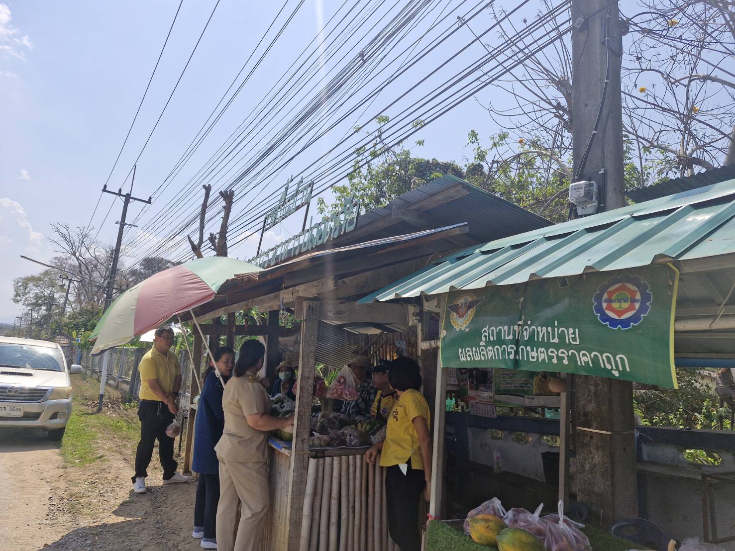 #น่านไม่เนิบ#NAN3FAST พช.น่าน ลงพื้นที่ติดตามโครงการตลาดนัดคนไทยยิ้มได้ ปี 2568 พัฒนาศักยภาพตลาด เชื่อมโยงการท่องเที่ยว เพิ่มช่องทางจำหน่ายสินค้าสัมมาชีพ ผลผลิตทางการเกษตร และผลิตภัณฑ์ OTOP