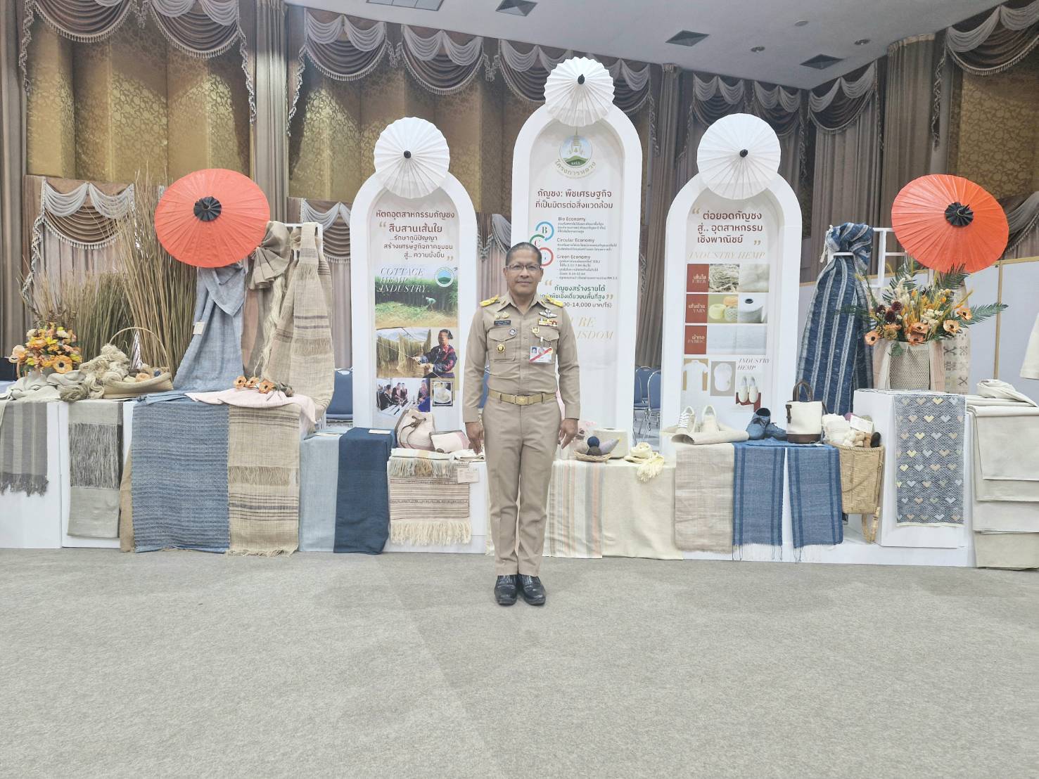 #น่านไม่เนิบ #NAN3FAST  ผู้ว่าราชการจังหวัดน่านร่วมเฝ้ารับเสด็จสมเด็จพระเจ้าลูกเธอ เจ้าฟ้าสิริวัณณวรีฯ ในงานแสดงภูมิปัญญาผ้าไทยภาคเหนือ ณ จังหวัดเชียงใหม่