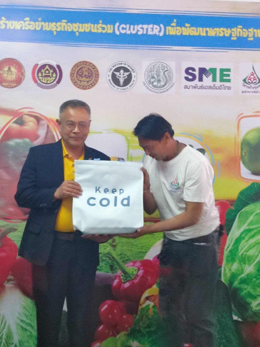 #น่านไม่เนิบ#NAN3FAST จังหวัดน่าน ร่วมกับ พช.น่าน จับมือภาคีเครือข่าย ขับเคลื่อนศูนย์กระจายสินค้านวัตกรรมเกษตรปลอดภัย ให้มีชีวิต