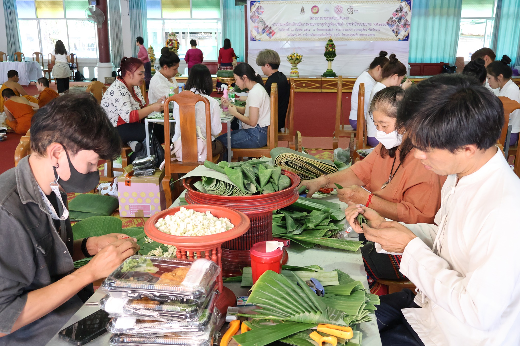 #น่านไม่เนิบ#NAN3FAST พช.น่าน จัดการประกวด “งานประดิษฐ์ใบตอง” ประเภทบายศรี 3 ชั้นโบราณ รักษามรดกทางวัฒนธรรมศิลปะแห่งศรัทธา สู่เวทีแห่งความสร้างสรรค์