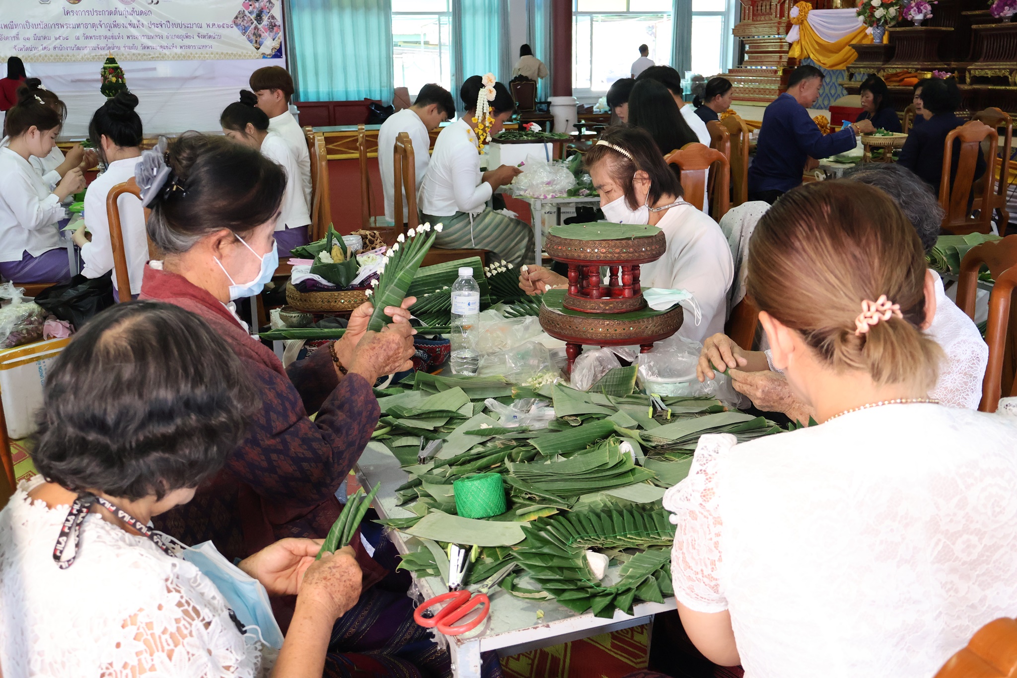 #น่านไม่เนิบ#NAN3FAST พช.น่าน จัดการประกวด “งานประดิษฐ์ใบตอง” ประเภทบายศรี 3 ชั้นโบราณ รักษามรดกทางวัฒนธรรมศิลปะแห่งศรัทธา สู่เวทีแห่งความสร้างสรรค์