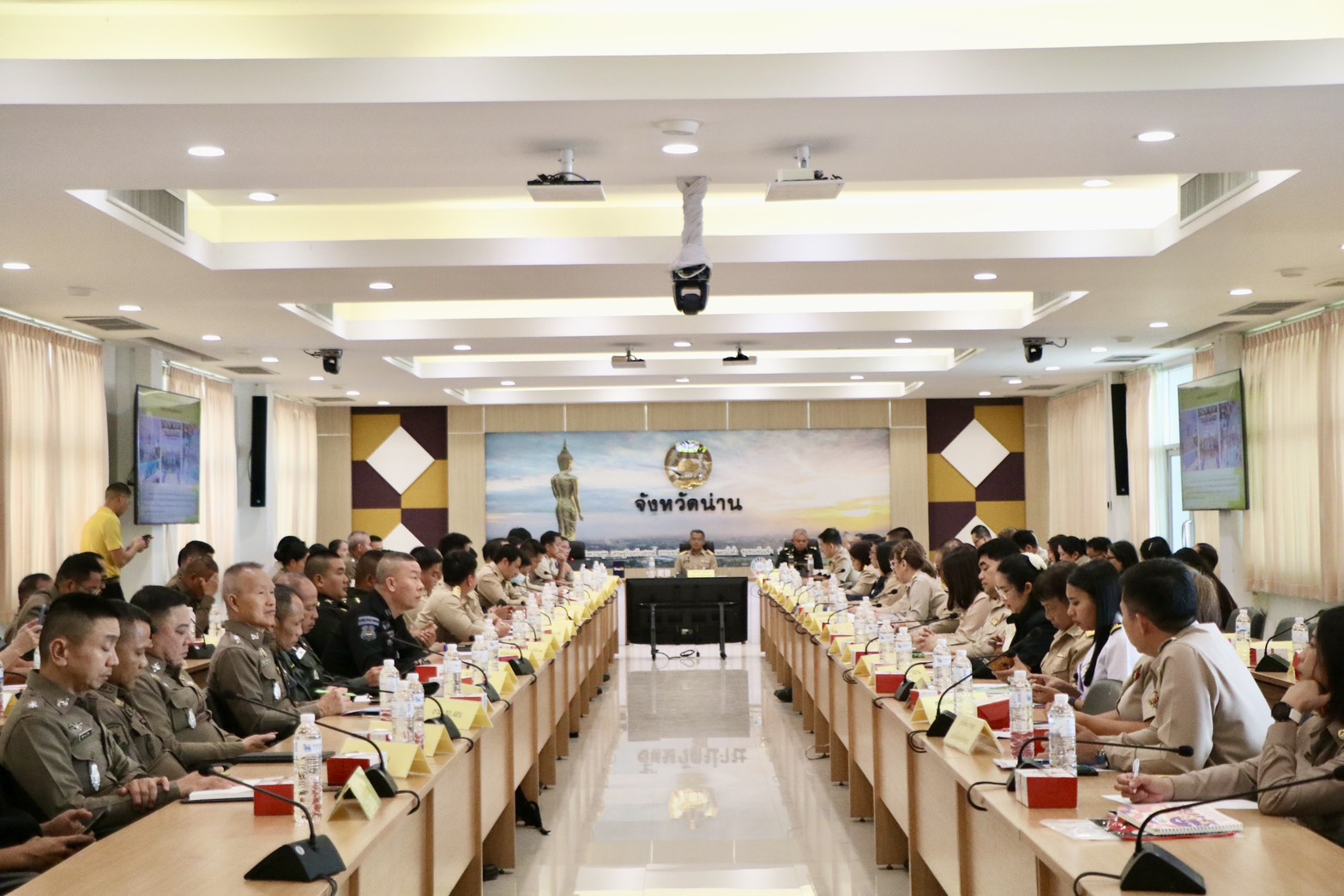 #น่านไม่เนิบ #NAN3FAST พช.น่าน ร่วมประชุมคณะกรรมการศูนย์อำนวยการป้องกันและปราบปรามยาเสพติด ประจำเดือนมีนาคม 2568