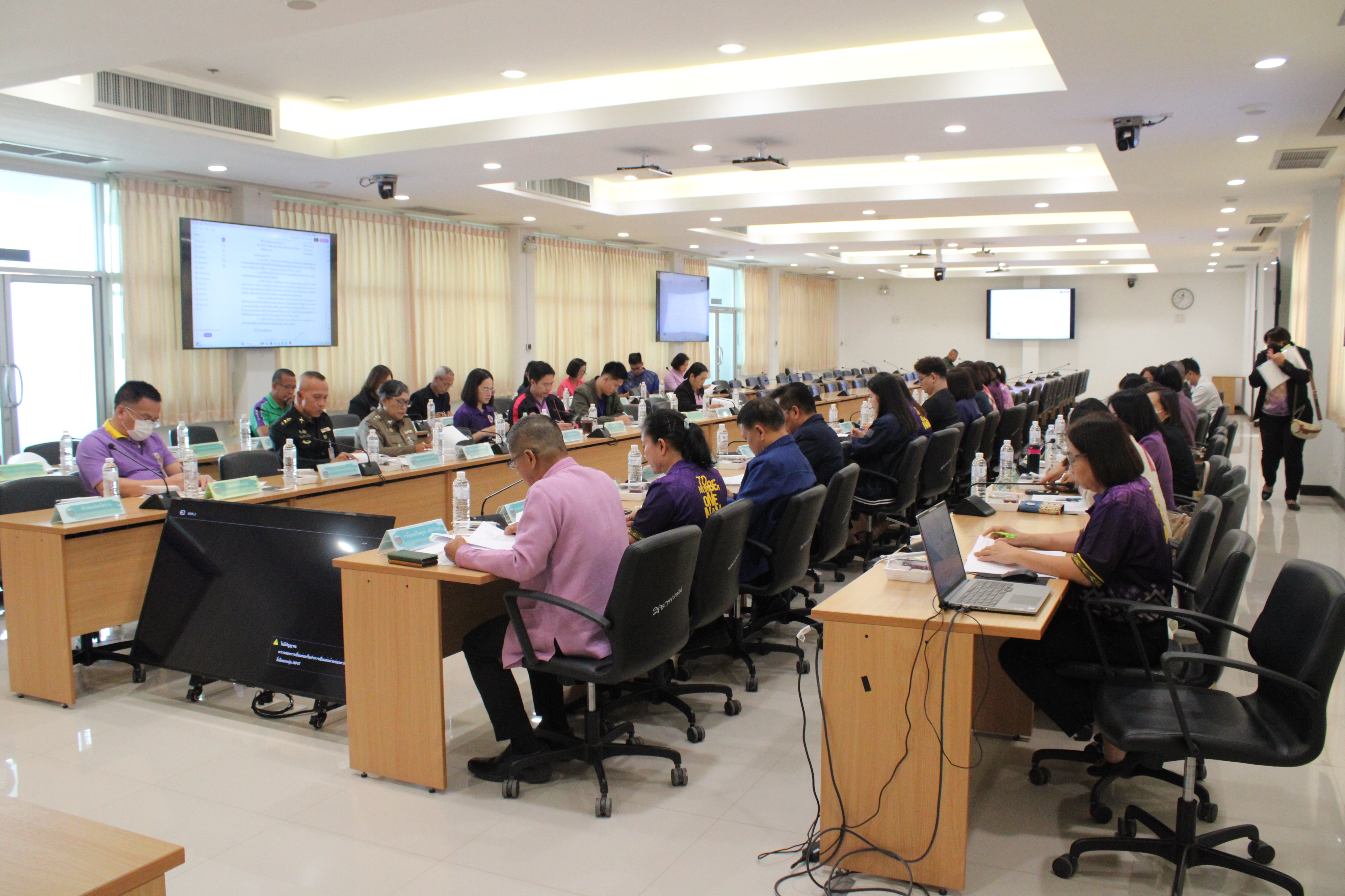 #น่านไม่เนิบ#NAN3FAST จังหวัดน่าน ประชุมคณะกรรมการบริหารศูนย์อำนวยการปฏิบัติการขจัดความยากจนพัฒนาคนทุกช่วงวัยอย่างยั่งยืน ตามหลักปรัชญาเศรษฐกิจพอเพียงจังหวัดน่าน (ศจพ.จ)  ครั้งที่ 1 /2568