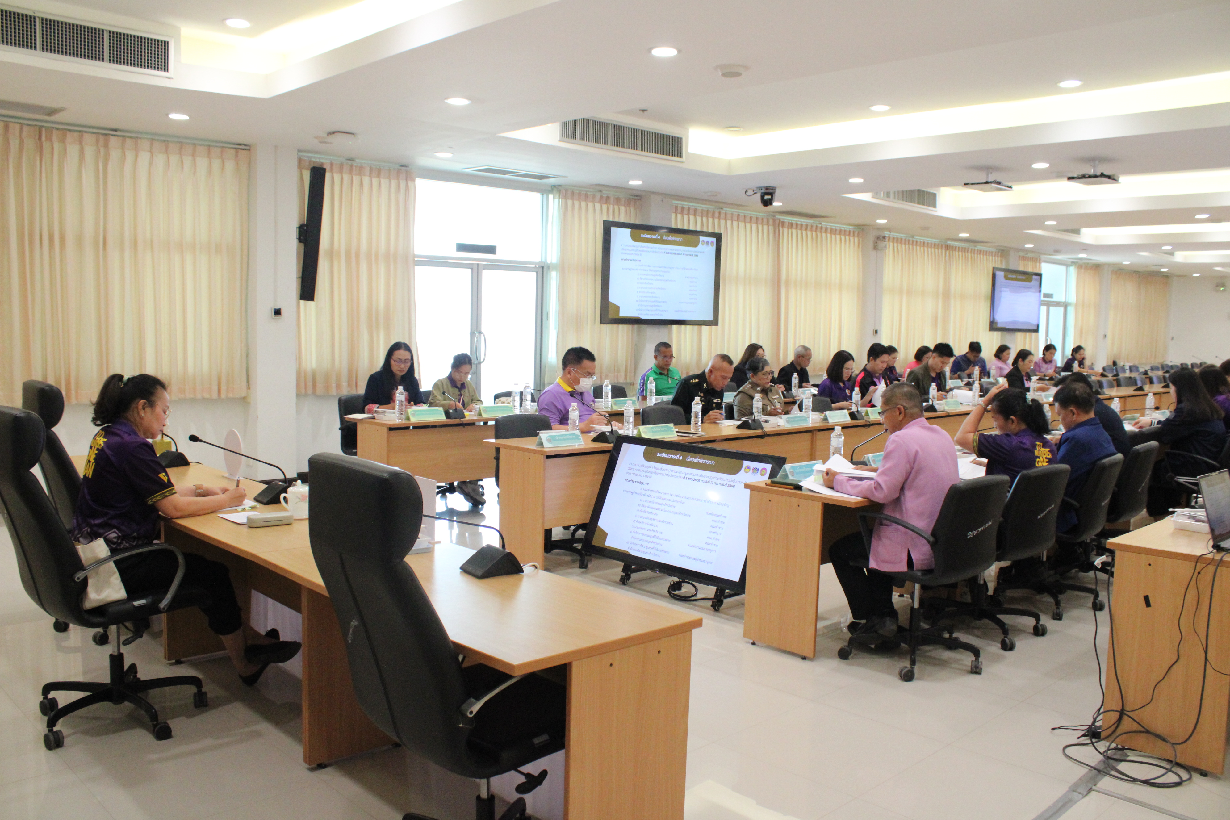 #น่านไม่เนิบ#NAN3FAST จังหวัดน่าน ประชุมคณะกรรมการบริหารศูนย์อำนวยการปฏิบัติการขจัดความยากจนพัฒนาคนทุกช่วงวัยอย่างยั่งยืน ตามหลักปรัชญาเศรษฐกิจพอเพียงจังหวัดน่าน (ศจพ.จ)  ครั้งที่ 1 /2568