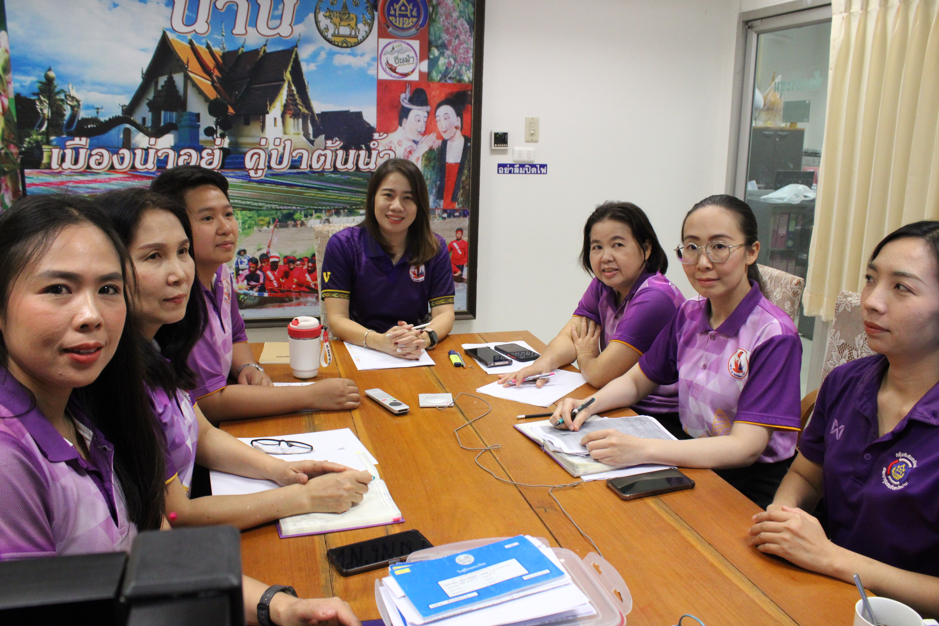 #น่านไม่เนิบ#NAN3FAST สพจ.น่าน เข้าร่วมประชุมติดตามการดำเนินงานและการใช้จ่ายงบประมาณกองทุนพัฒนาบทบาทสตรี ครั้งที่ 2/2568 ผ่านระบบวิดีทัศน์ทางไกล (Video Conference)