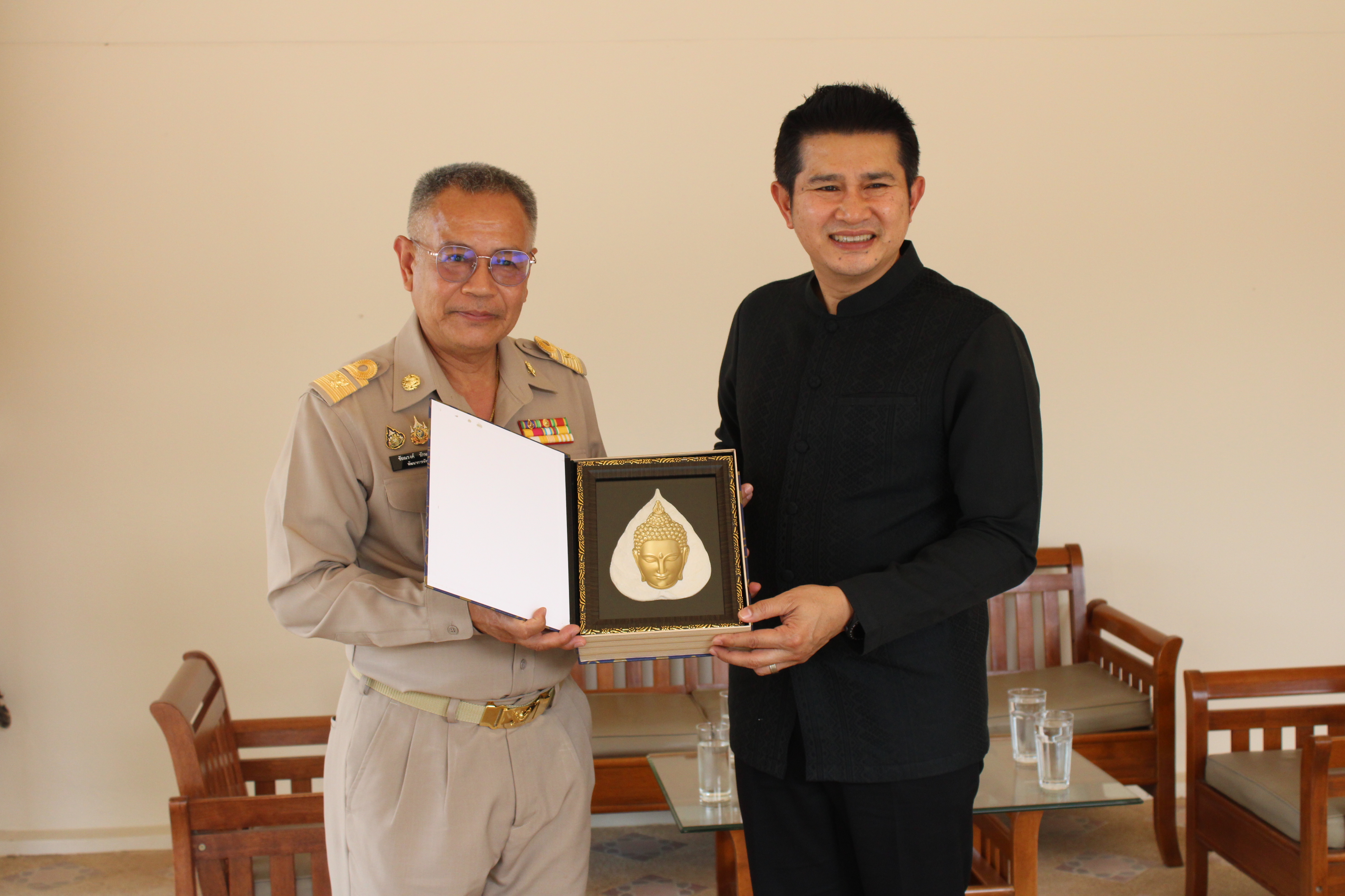 #น่านไม่เนิบ #NAN3FAST พช.น่าน ต้อนรับ นายชัยณรงค์ รักษารัตน์ เข้ารับตำแหน่งพัฒนาการจังหวัดน่าน พร้อมเข้าพบผู้บริหารจังหวัดเพื่อรายงานตัว