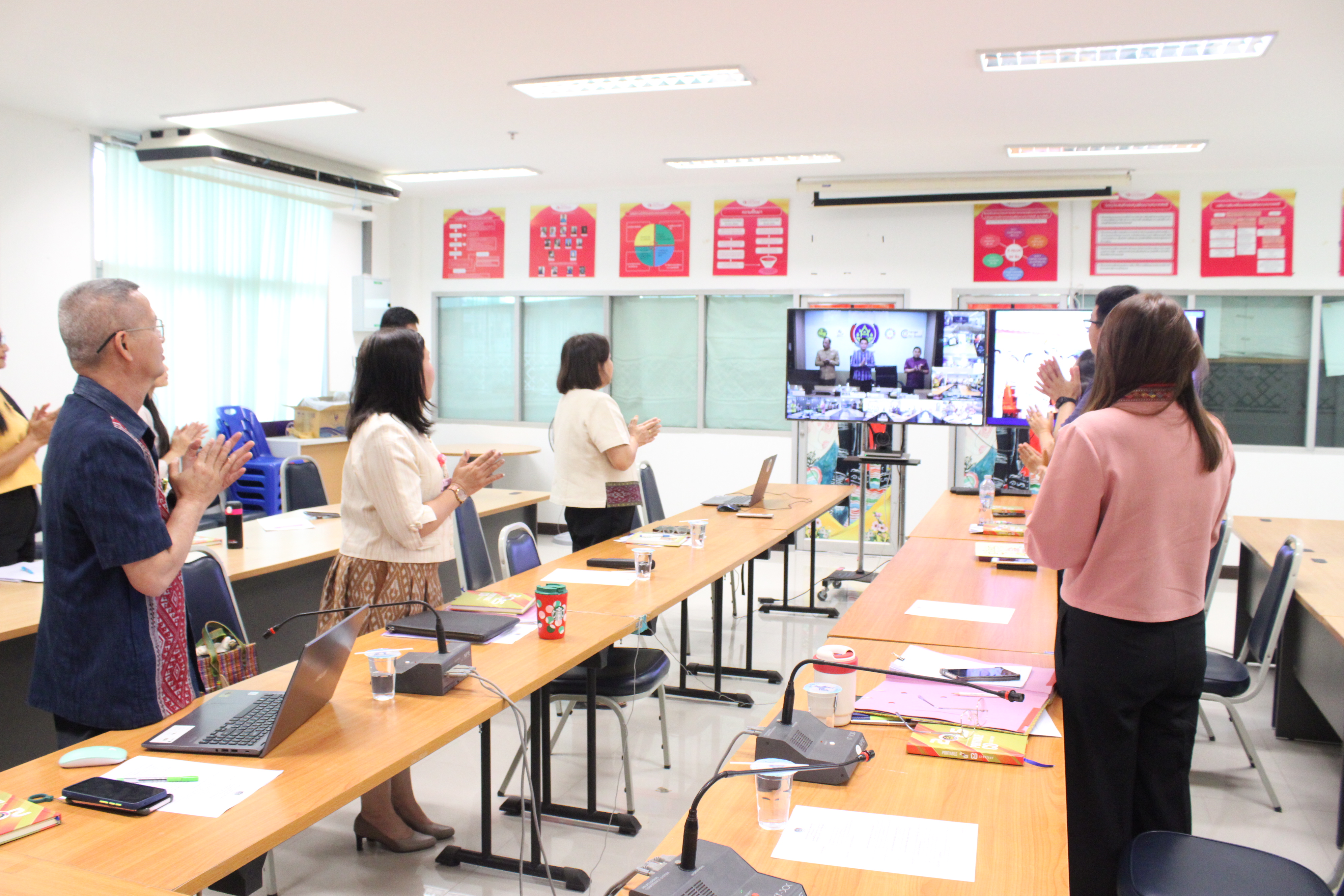 #น่านไม่เนิบ #NAN3FAST พช.น่าน ร่วมประชุมกรมการพัฒนาชุมชน ครั้งที่ 3/2568 ติดตามความก้าวหน้าการดำเนินงานพัฒนาชุมชน มุ่งสู่เป้าหมาย “Change for Good”