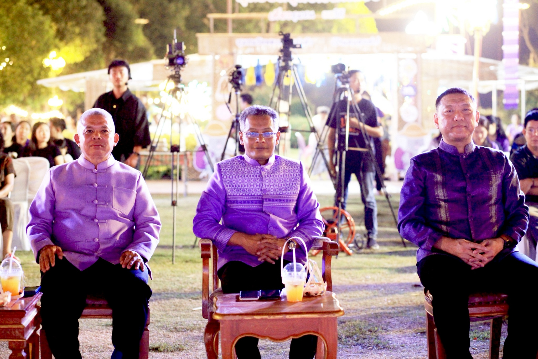 #น่านไม่เนิบ #NAN3FAST พช.น่าน ร่วมพิธีเปิดกิจกรรมแสงสีเสียง Light & Sound เล่าเรื่องประวัติศาสตร์เมืองเก่าและร่วมสืบสานประเพณีหกเป็งนมัสการพระมหาธาตุเจ้า ภูเพียงแช่แห้ง