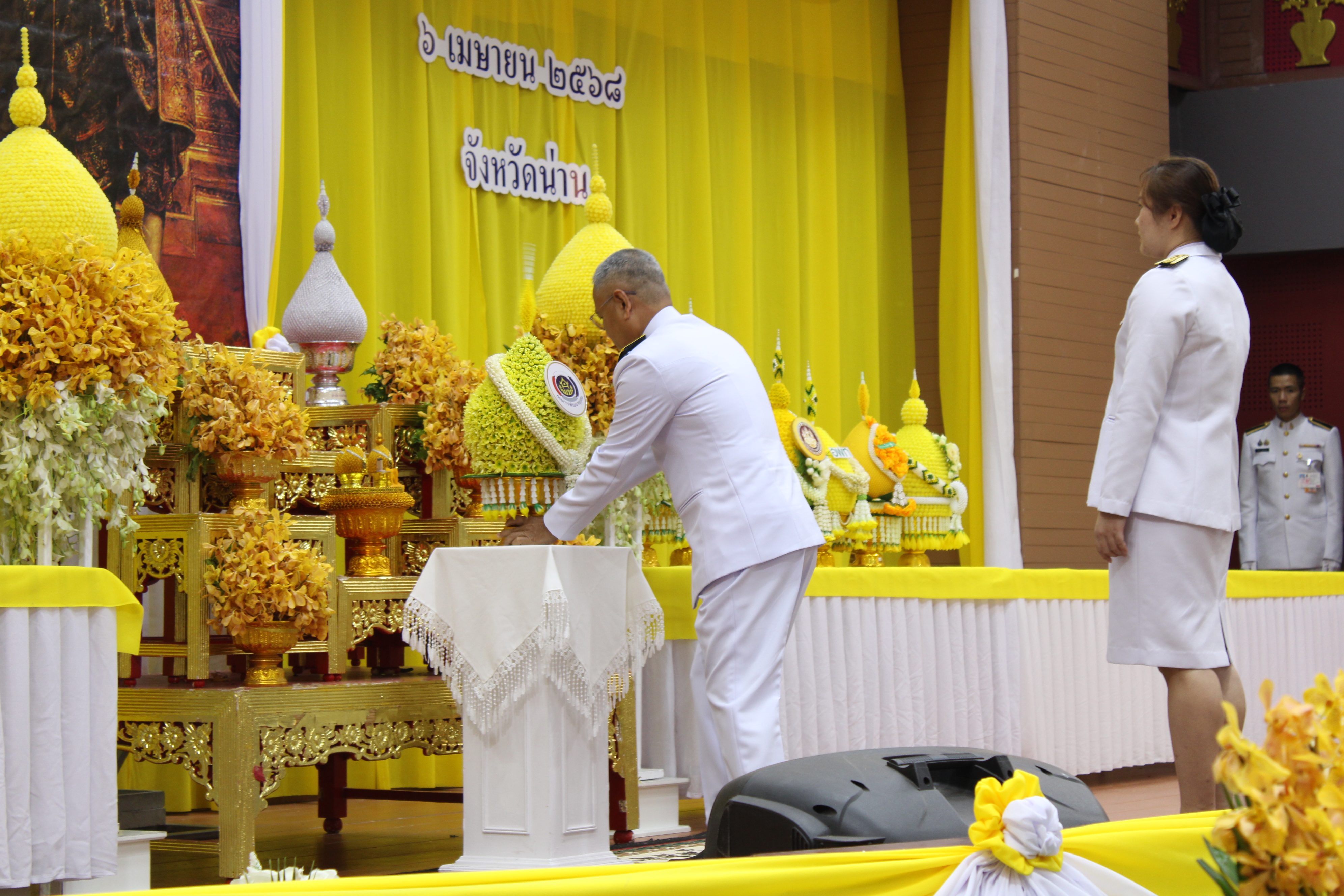 #น่านไม่เนิบ#NAN3FAST พัฒนาชุมชนน่าน ร่วมประกอบพิธีสวดเจริญพระพุทธมนต์ พิธีทำบุญตักบาตรถวายพระราชกุศล และพิธีถวายราชสักการะ เนื่องในวันพระบาทสมเด็จพระพุทธยอดฟ้าจุฬาโลกมหาราช และวันที่ระลึกมหาจักรีบรมราชวงศ์ “วันจักรี” 6 เมษายน 2568