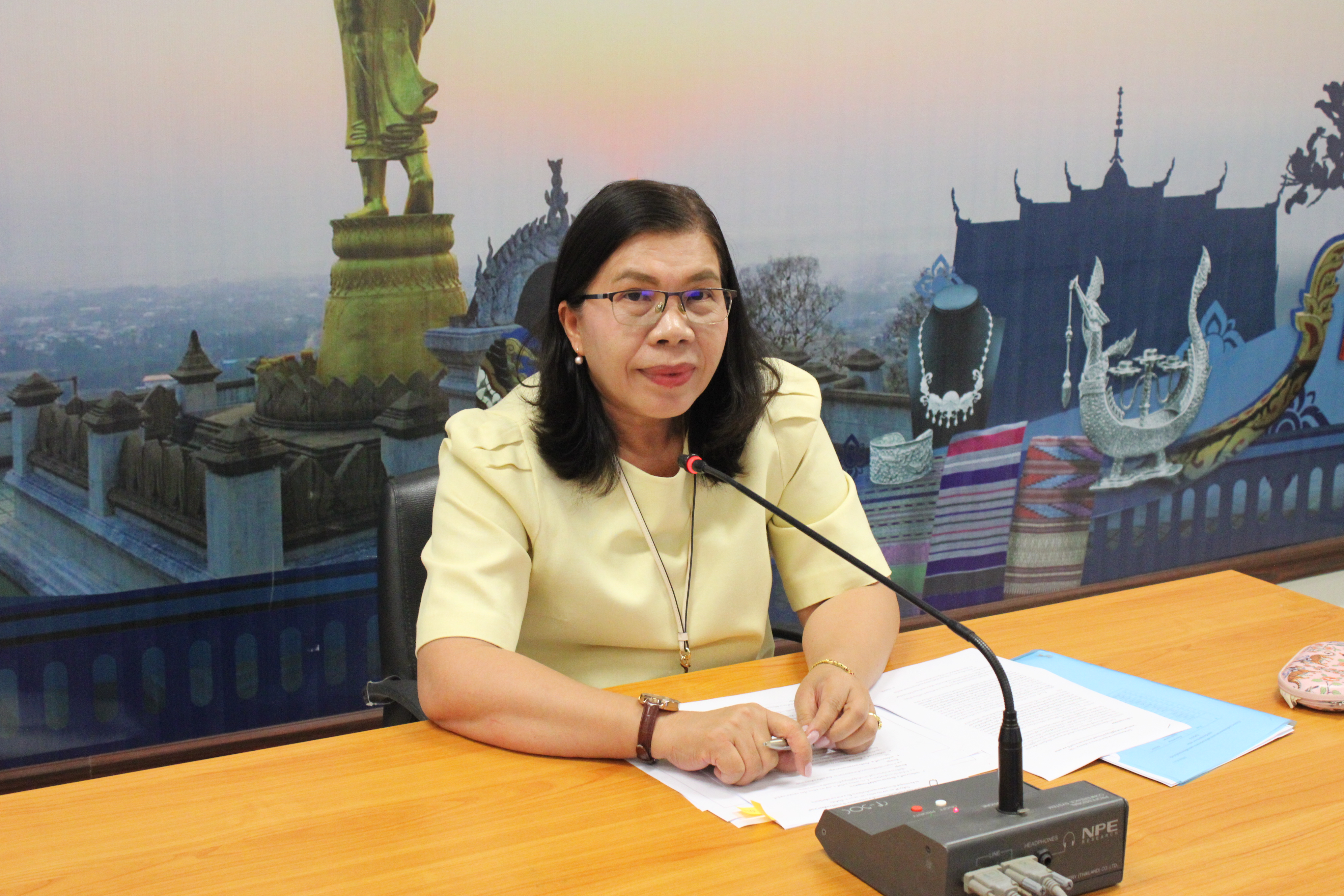 #น่านไม่เนิบ#NAN3FAST พช.น่าน ประชุมเตรียมความพร้อมพิธีมอบแบบผ้าลายพระราชทาน “ผ้าลายสิริราชพัสตราภรณ์”