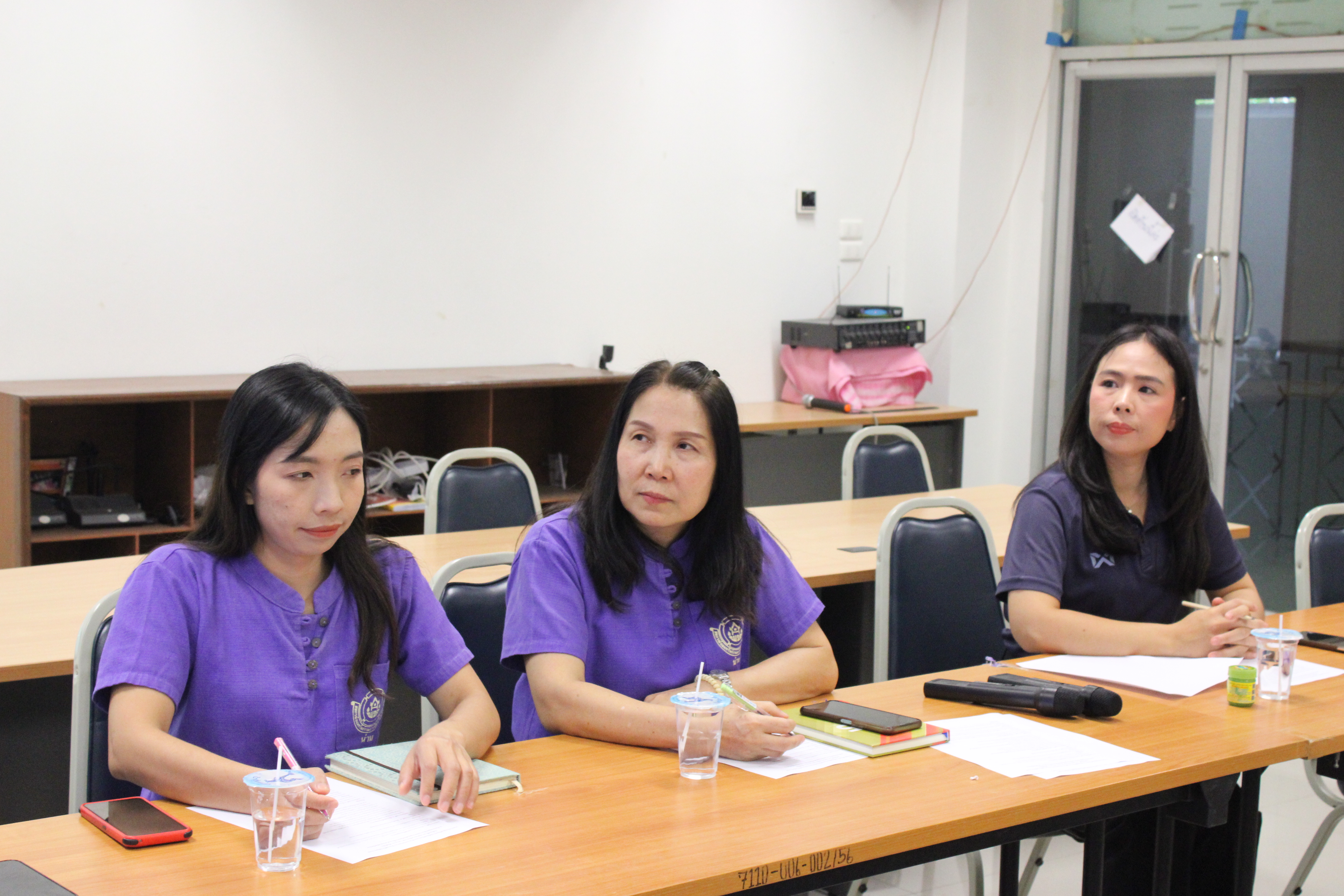 #น่านไม่เนิบ#NAN3FAST พช.น่าน ประชุมเตรียมความพร้อมพิธีมอบแบบผ้าลายพระราชทาน “ผ้าลายสิริราชพัสตราภรณ์”