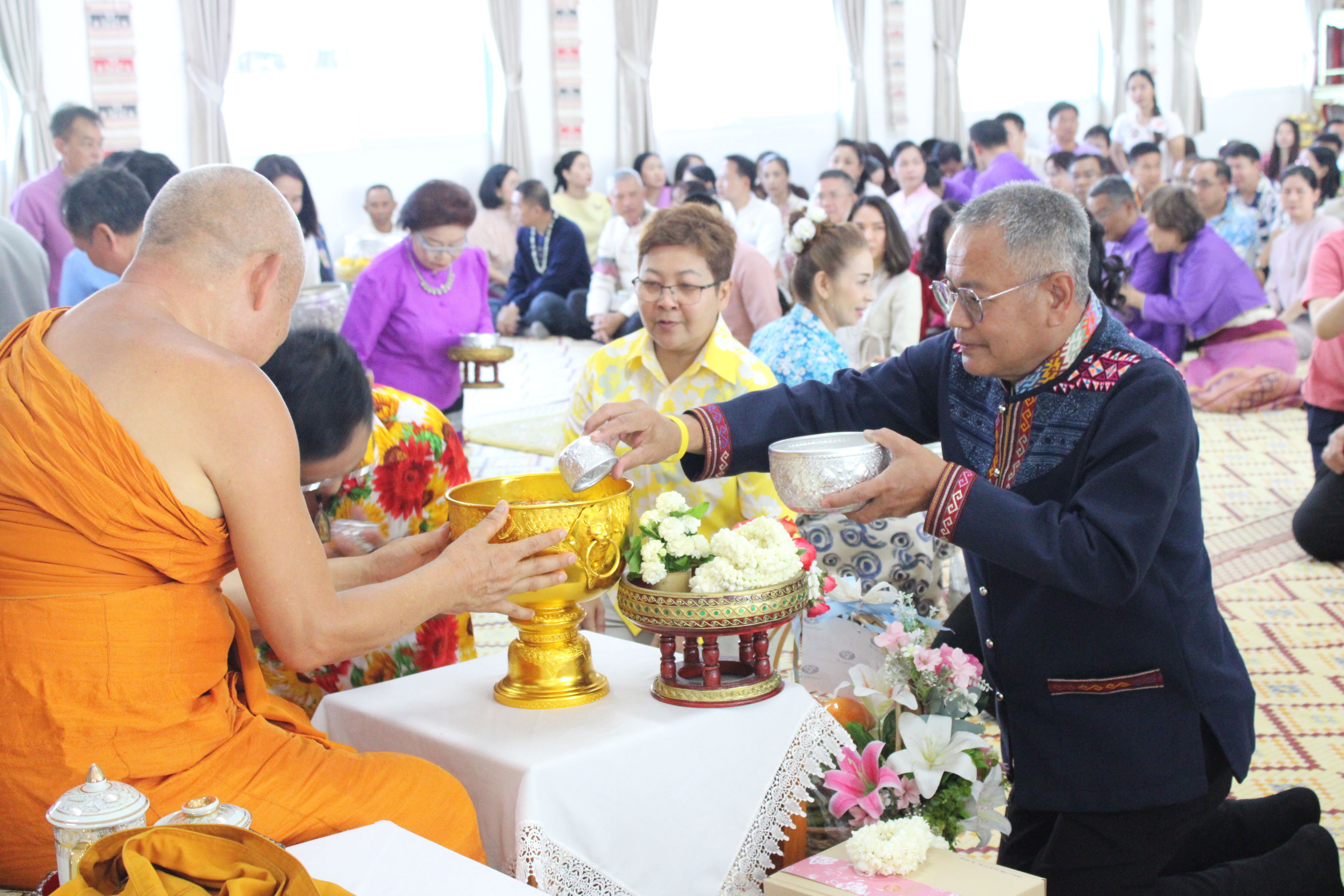 #น่านไม่เนิบ#NAN3FAST พช.น่าน ร่วมพิธีสูมาคารวะ สรงน้ำขอพร เจ้าคณะจังหวัดน่าน และคณะพระเถรานุเถระชั้นผู้ใหญ่จังหวัดน่าน เนื่องในเทศกาลสงกรานต์ ประจำปี 2568