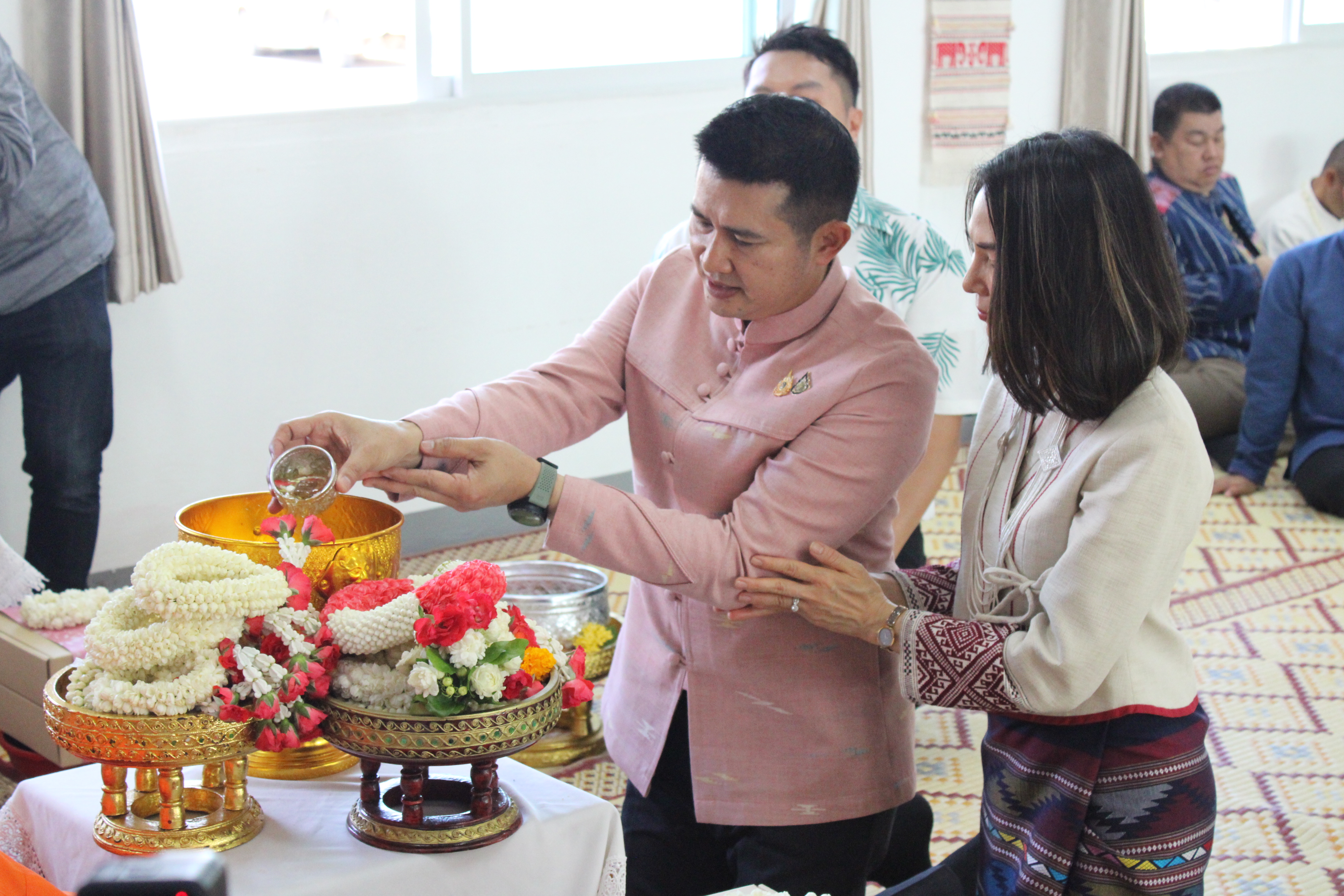 #น่านไม่เนิบ#NAN3FAST พช.น่าน ร่วมพิธีสูมาคารวะ สรงน้ำขอพร เจ้าคณะจังหวัดน่าน และคณะพระเถรานุเถระชั้นผู้ใหญ่จังหวัดน่าน เนื่องในเทศกาลสงกรานต์ ประจำปี 2568