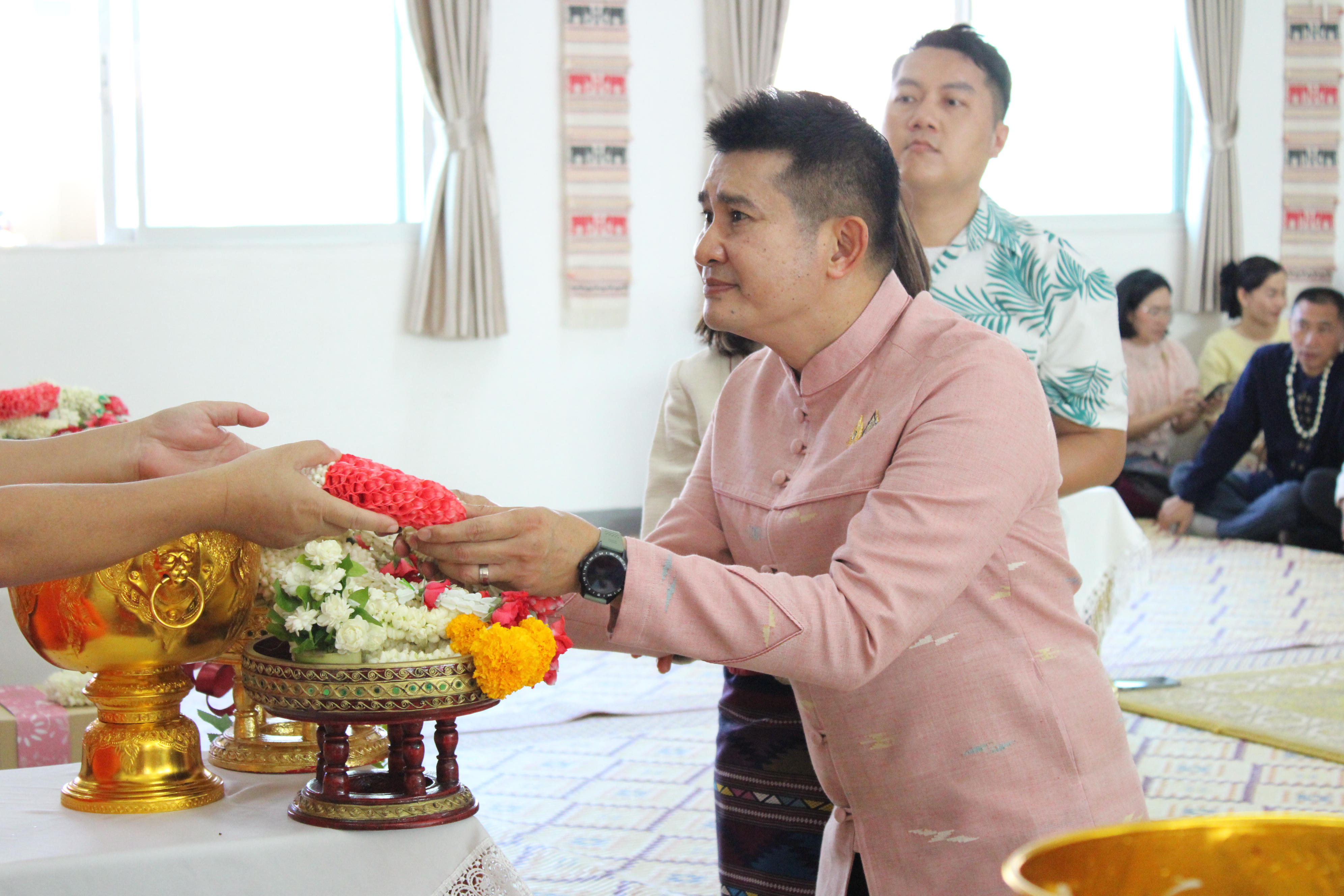 #น่านไม่เนิบ#NAN3FAST พช.น่าน ร่วมพิธีสูมาคารวะ สรงน้ำขอพร เจ้าคณะจังหวัดน่าน และคณะพระเถรานุเถระชั้นผู้ใหญ่จังหวัดน่าน เนื่องในเทศกาลสงกรานต์ ประจำปี 2568