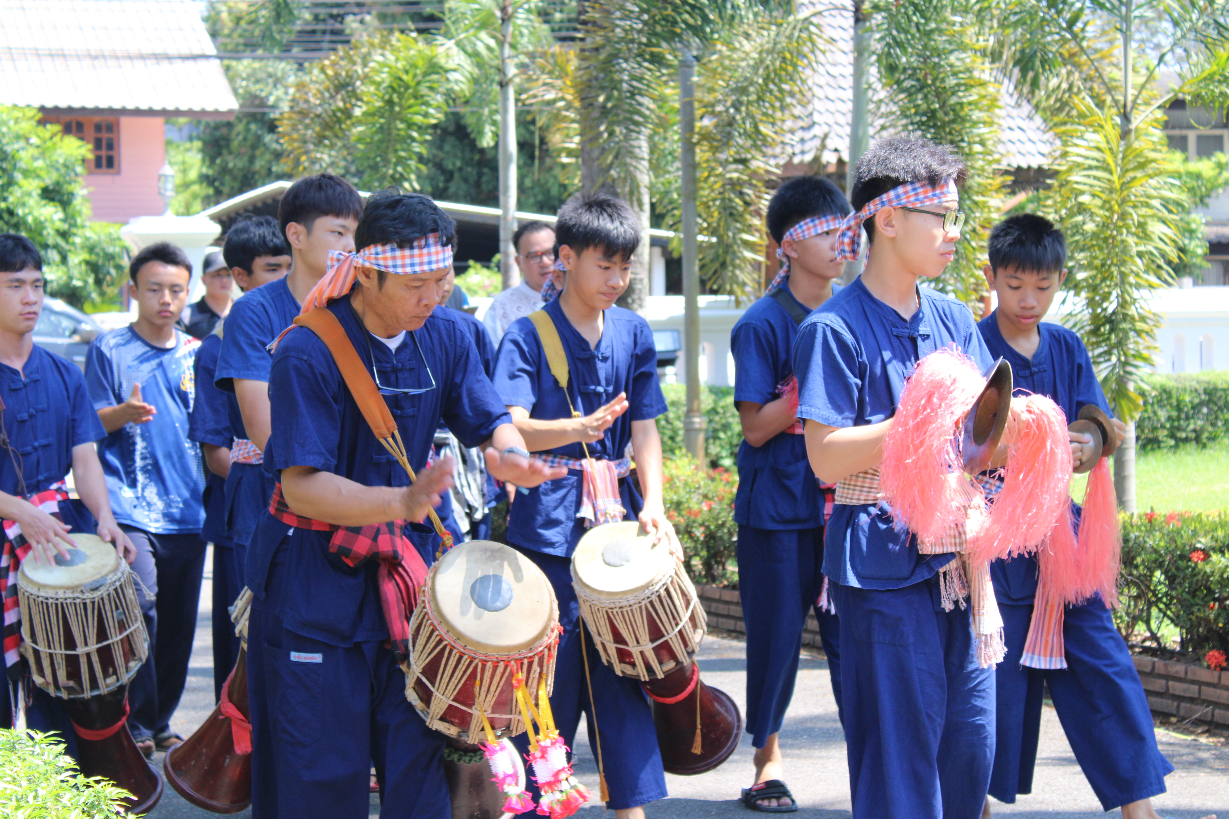 #น่านไม่เนิบ#NAN3FAST พช.น่าน ร่วมพิธีสูมาคารวะรดน้ำดำหัว “ป้อเมืองน่าน” และรองผู้ว่าราชการจังหวัดน่าน เนื่องในเทศกาลสงกรานต์ ประจำปี 2568