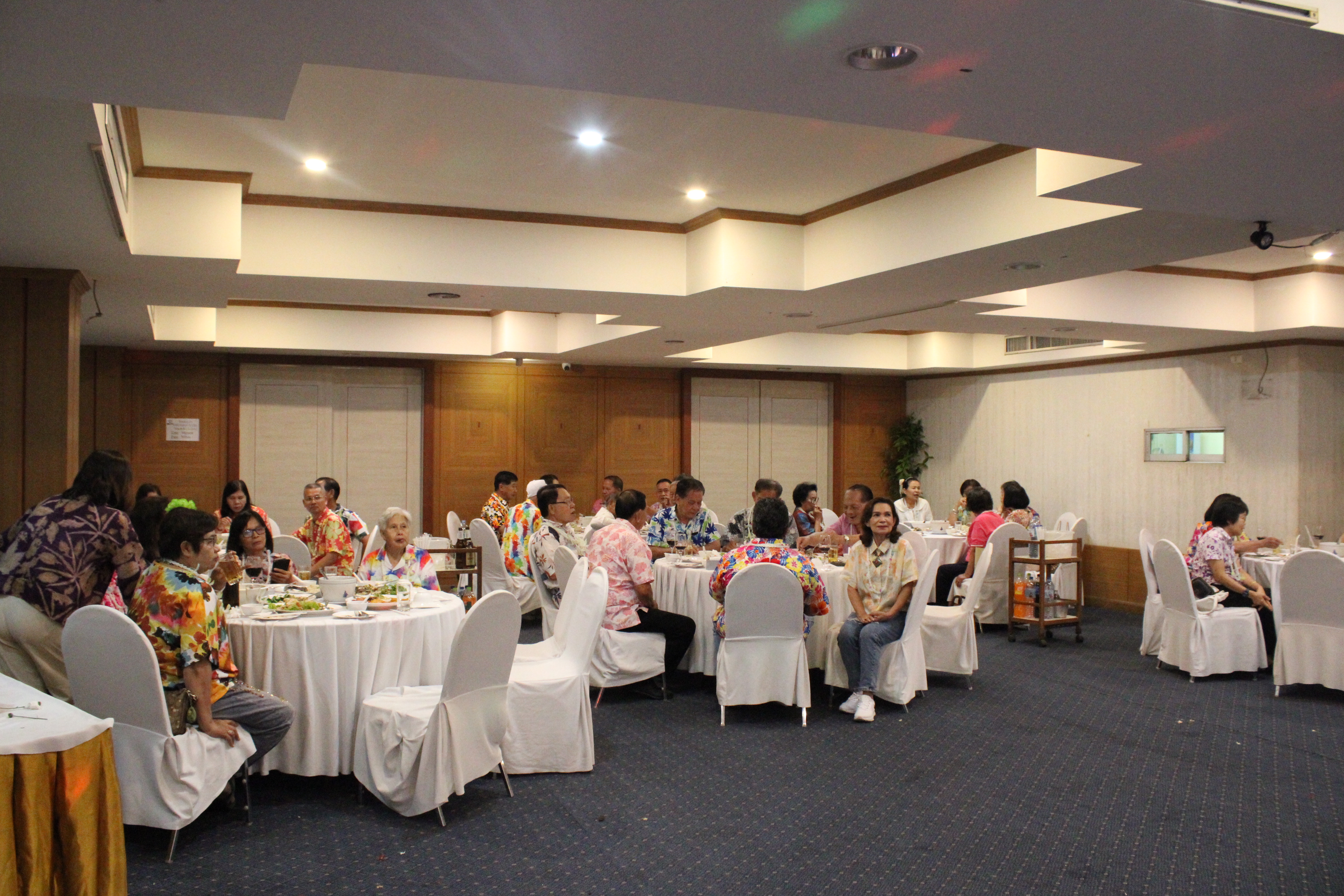 #น่านไม่เนิบ#NAN3FAST พช.น่าน ร่วมรดน้ำดำหัวอดีตพัฒนาการจังหวัดน่าน และข้าราชการบำนาญ สำนักงานพัฒนาชุมชนจังหวัดน่าน สืบสานประเพณีสงกรานต์ล้านนา