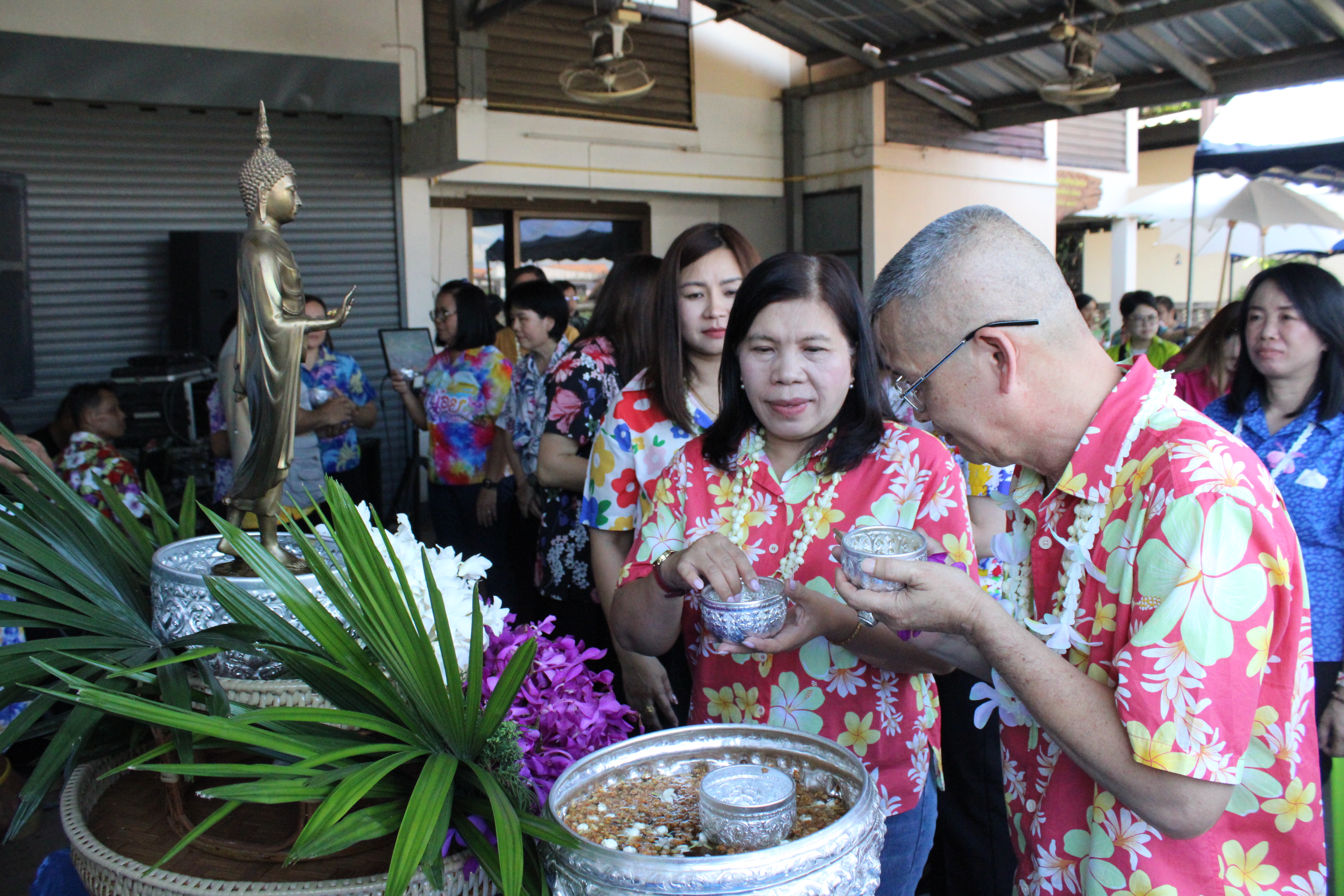 #น่านไม่เนิบ#NAN3FAST พช.น่าน จัดกิจกรรมรดน้ำดำหัว สูมาคารวะพัฒนาการจังหวัดน่าน เนื่องในประเพณีสงกรานต์ ประจำปี 2568