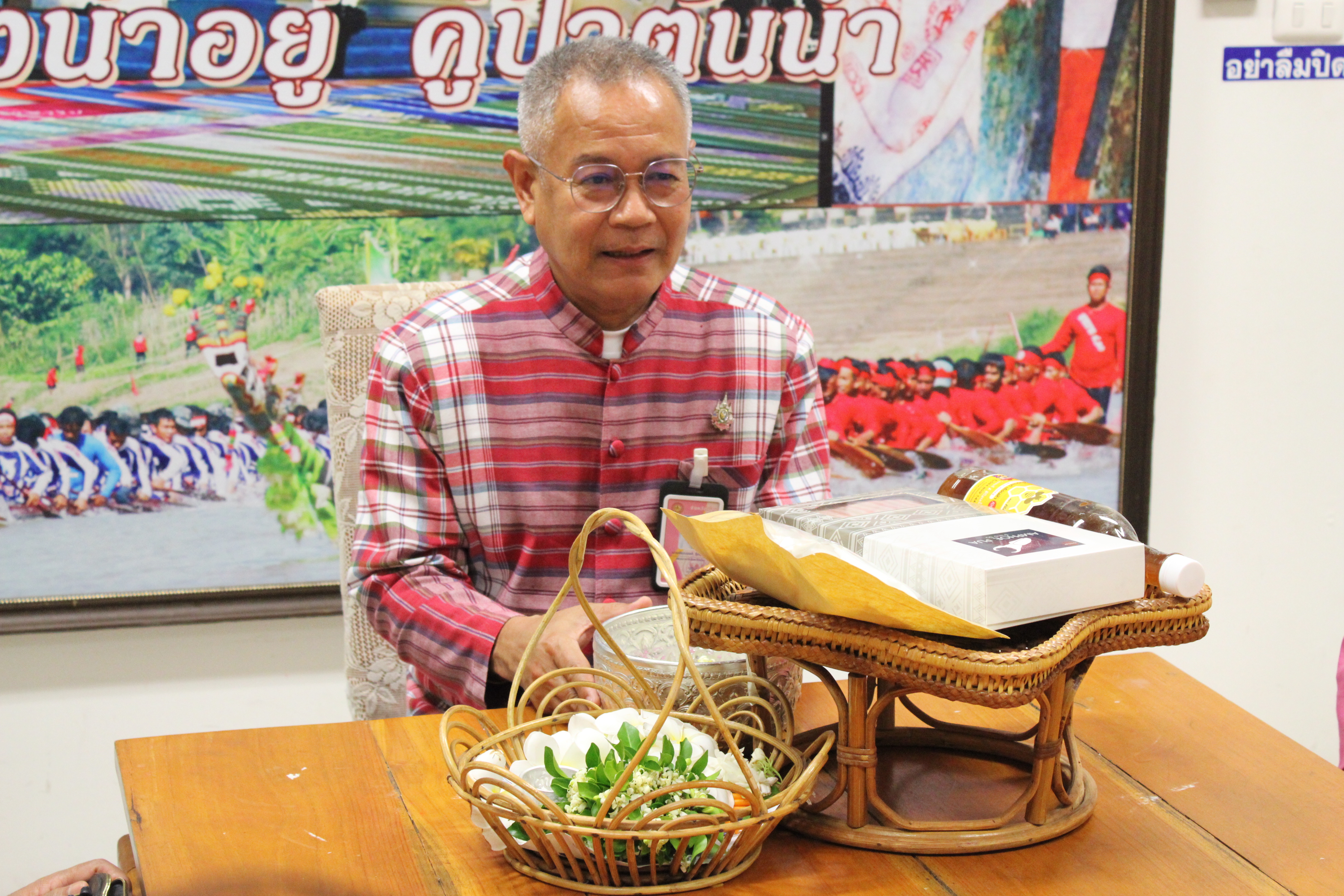 #น่านไม่เนิบ #NAN3FAST เครือข่าย OTOP จังหวัดน่าน รดน้ำดำหัวขอพรพัฒนาการจังหวัดน่าน เนื่องในเทศกาลสงกรานต์และปีใหม่เมือง ประจำปี 2568