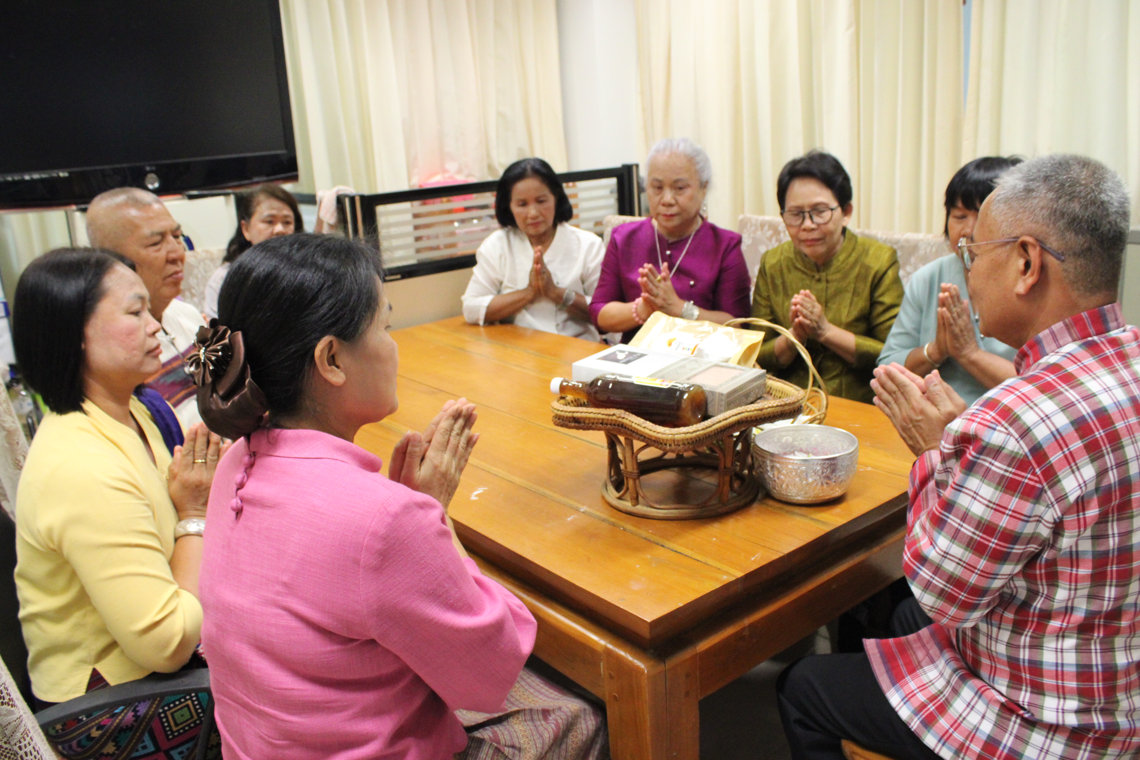 #น่านไม่เนิบ #NAN3FAST เครือข่าย OTOP จังหวัดน่าน รดน้ำดำหัวขอพรพัฒนาการจังหวัดน่าน เนื่องในเทศกาลสงกรานต์และปีใหม่เมือง ประจำปี 2568