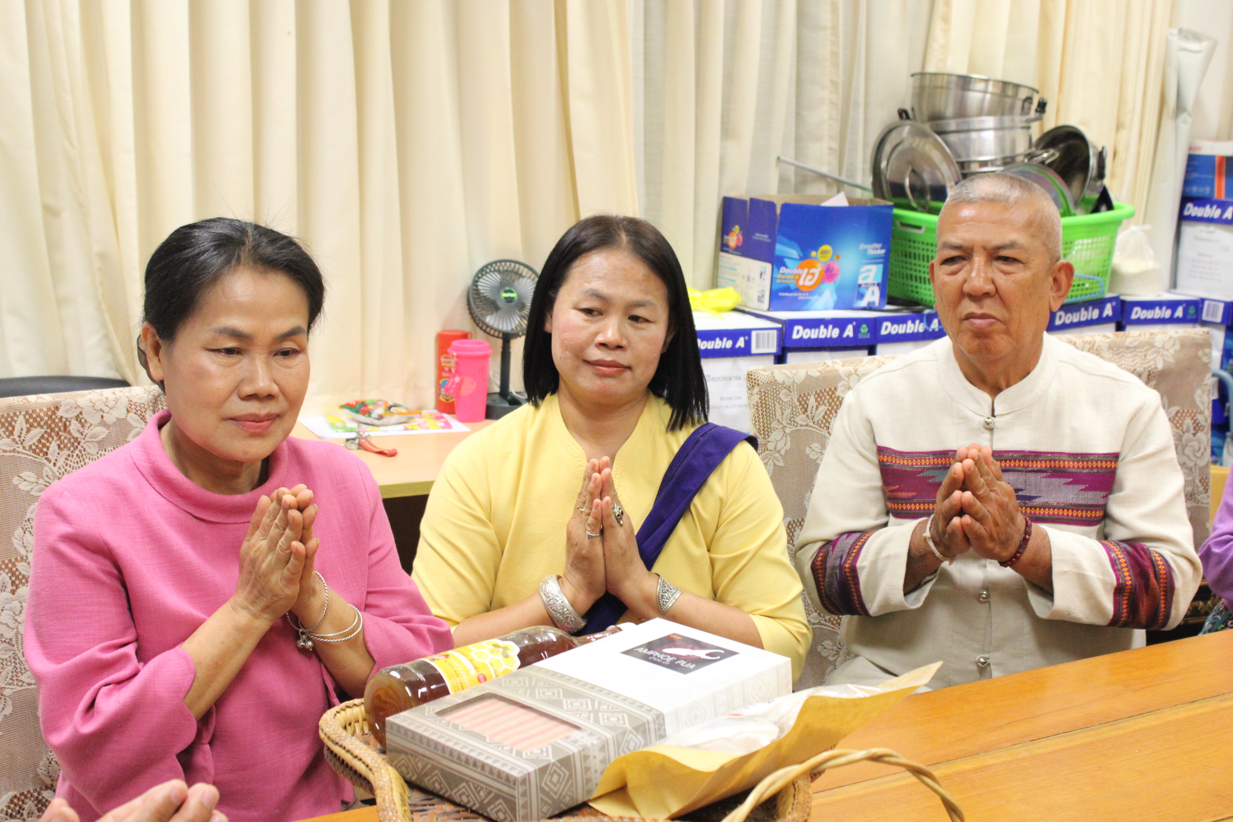 #น่านไม่เนิบ #NAN3FAST เครือข่าย OTOP จังหวัดน่าน รดน้ำดำหัวขอพรพัฒนาการจังหวัดน่าน เนื่องในเทศกาลสงกรานต์และปีใหม่เมือง ประจำปี 2568