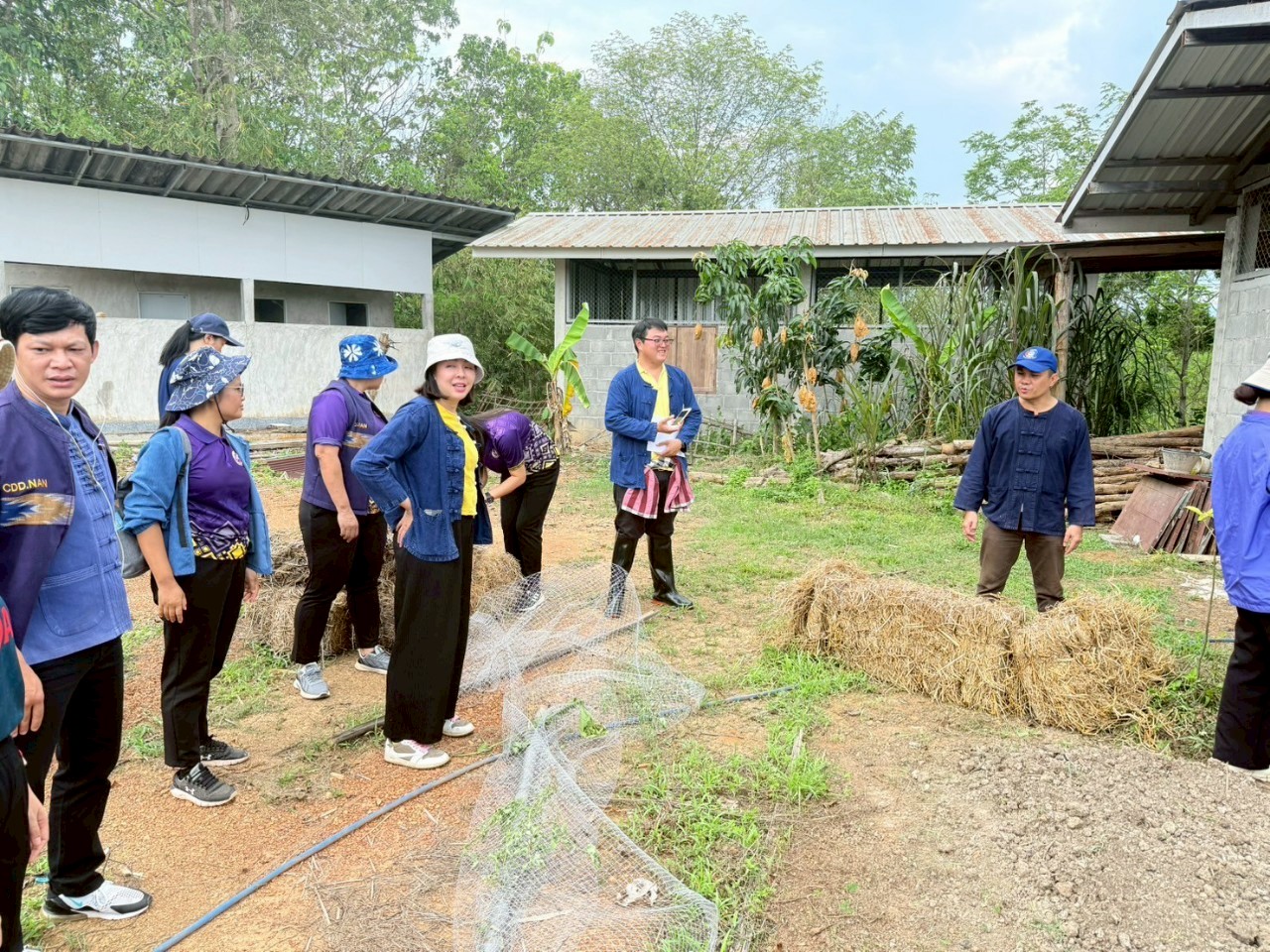 #น่านไม่เนิบ #NAN3FAST จังหวัดน่าน จัดกิจกรรมเอามื้อสามัคคี “โคก หนอง นา วิถีน่าน พอเพียงสู่ความยั่งยืน” ครั้งที่ 3/2568 ณ อำเภอทุ่งช้าง