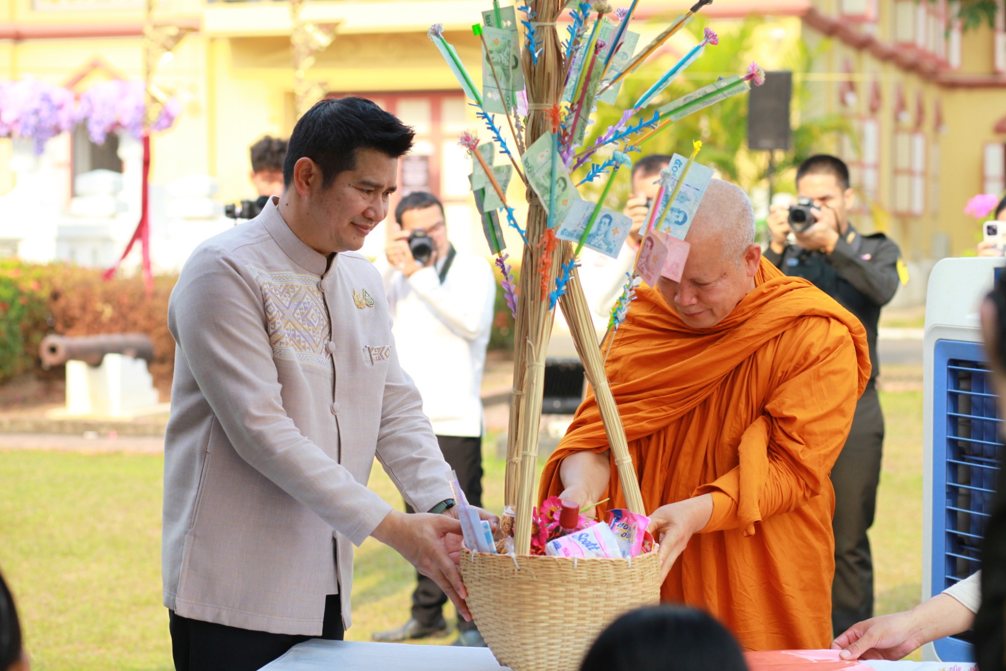 #น่านไม่เนิบ#NAN3FAST พัฒนาชุมชนน่าน ร่วมพิธีบวงสรวง เจริญพุทธมนต์ น้อมรำลึกพระมหากรุณาธิคุณเจ้าผู้ครองนครน่าน