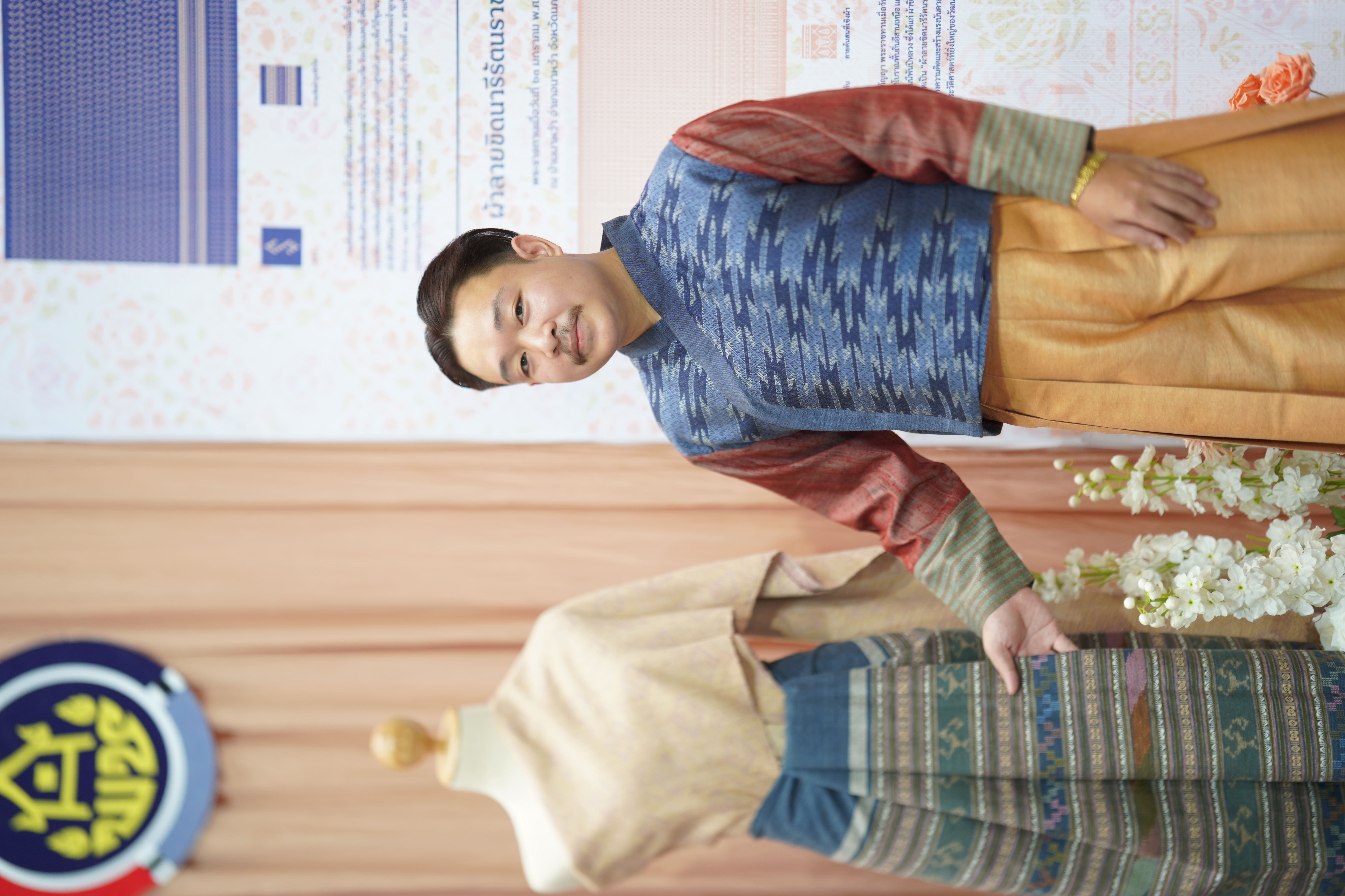 #น่านไม่เนิบ #NAN3FAST จังหวัดน่าน จัดพิธีมอบแบบลายผ้าพระราชทาน “ผ้าลายสิริราชพัสตราภรณ์” สืบสานและส่งเสริมภูมิปัญญาผ้าไทย ยกระดับหัตถศิลป์ไทยสู่มาตรฐานสากล ตามแนวพระดำริของสมเด็จพระเจ้าลูกเธอ เจ้าฟ้าสิริวัณณวรี นารีรัตนราชกัญญา