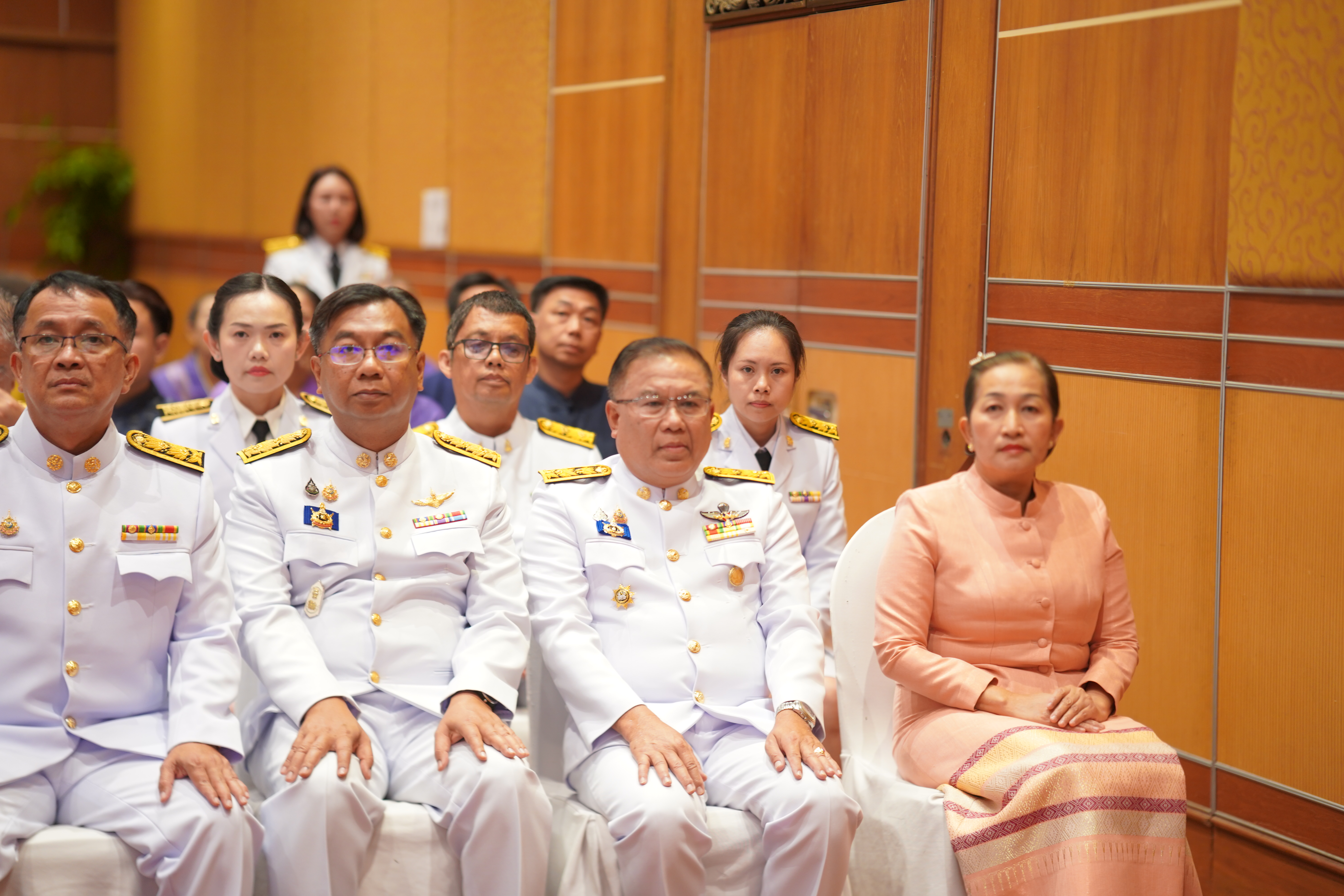 #น่านไม่เนิบ #NAN3FAST จังหวัดน่าน จัดพิธีมอบแบบลายผ้าพระราชทาน “ผ้าลายสิริราชพัสตราภรณ์” สืบสานและส่งเสริมภูมิปัญญาผ้าไทย ยกระดับหัตถศิลป์ไทยสู่มาตรฐานสากล ตามแนวพระดำริของสมเด็จพระเจ้าลูกเธอ เจ้าฟ้าสิริวัณณวรี นารีรัตนราชกัญญา