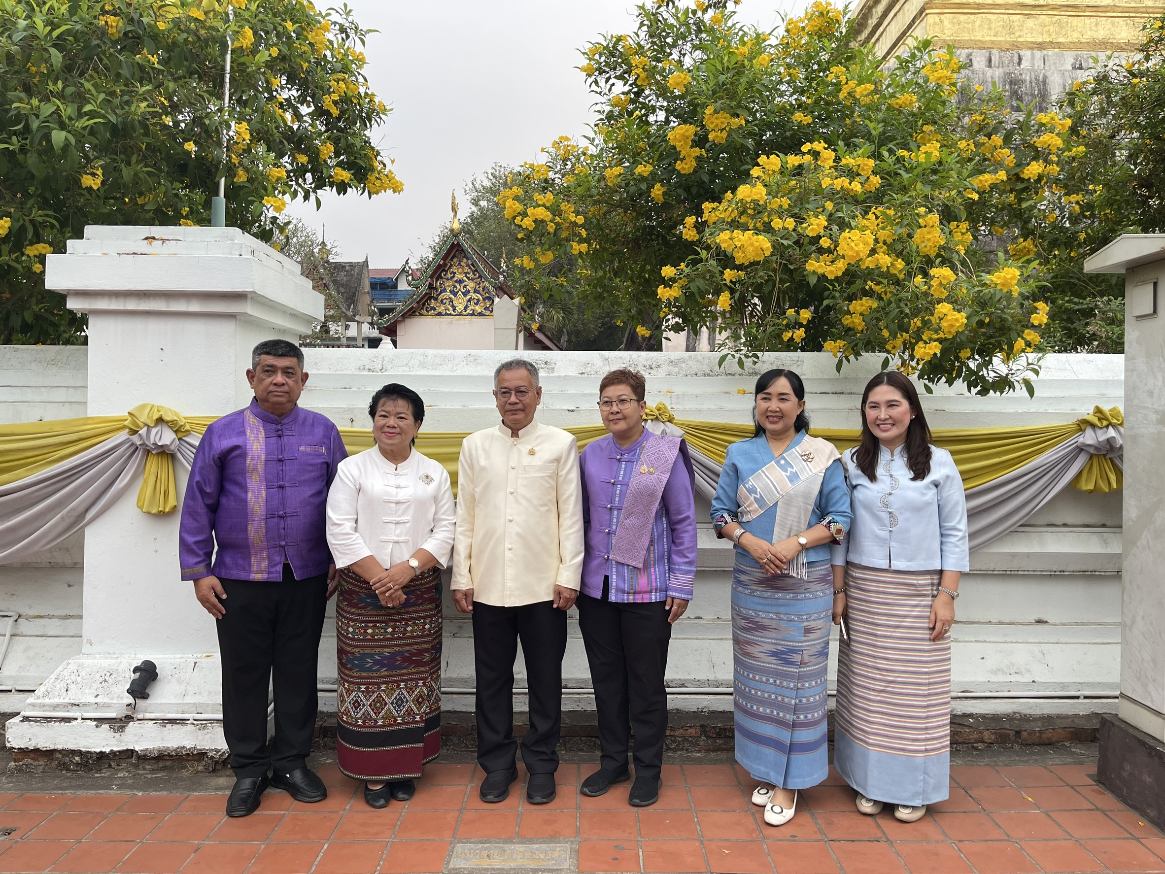 #น่านไม่เนิบ#NAN3FAST พัฒนาชุมชนน่าน ร่วมกิจกรรม “ตักบาตรเติมบุญ” หน้าคุ้มหลวงนครน่าน ขับเคลื่อนเมืองเก่าสู่มรดกโลก