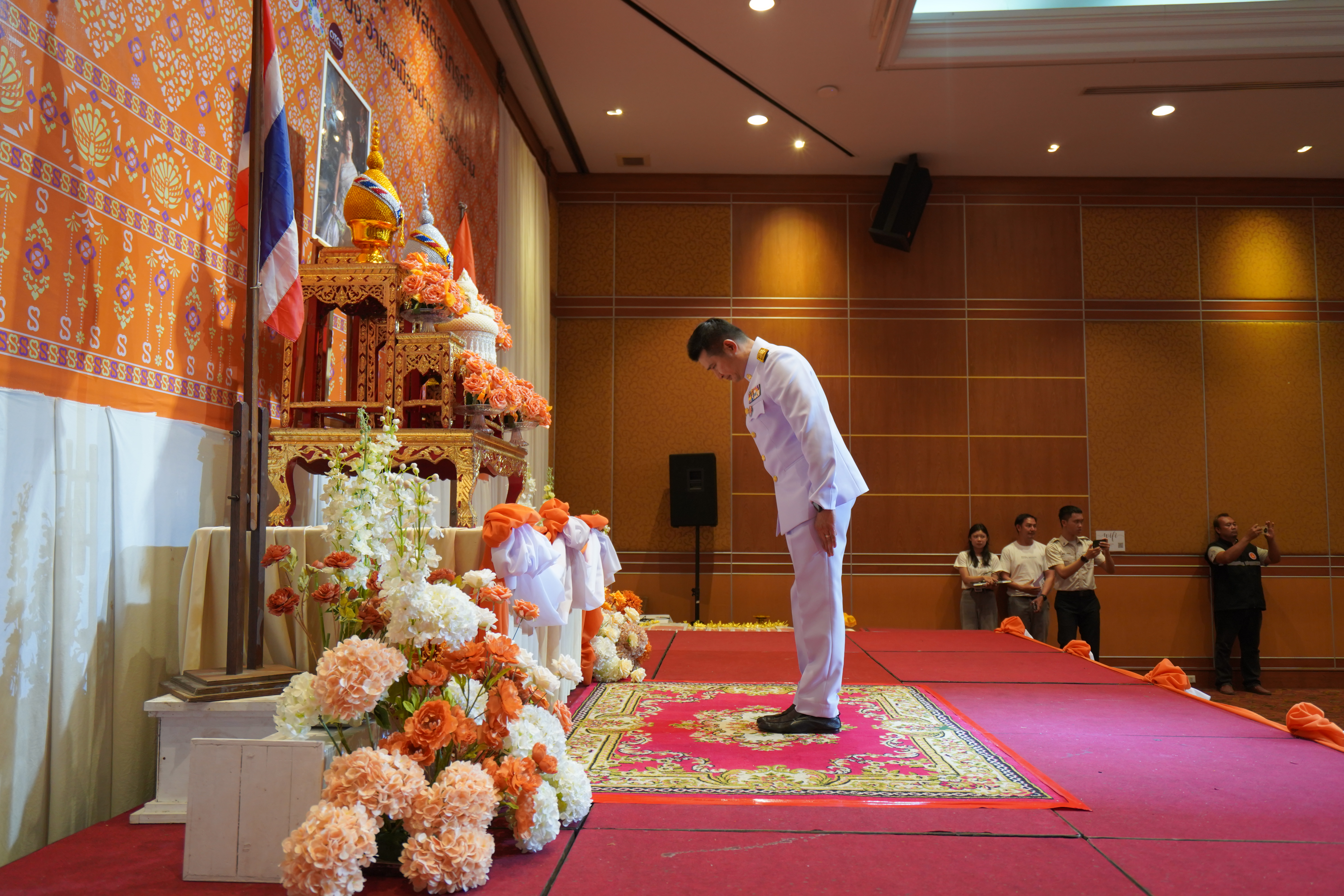 #น่านไม่เนิบ #NAN3FAST จังหวัดน่าน จัดพิธีมอบแบบลายผ้าพระราชทาน “ผ้าลายสิริราชพัสตราภรณ์” สืบสานและส่งเสริมภูมิปัญญาผ้าไทย ยกระดับหัตถศิลป์ไทยสู่มาตรฐานสากล ตามแนวพระดำริของสมเด็จพระเจ้าลูกเธอ เจ้าฟ้าสิริวัณณวรี นารีรัตนราชกัญญา