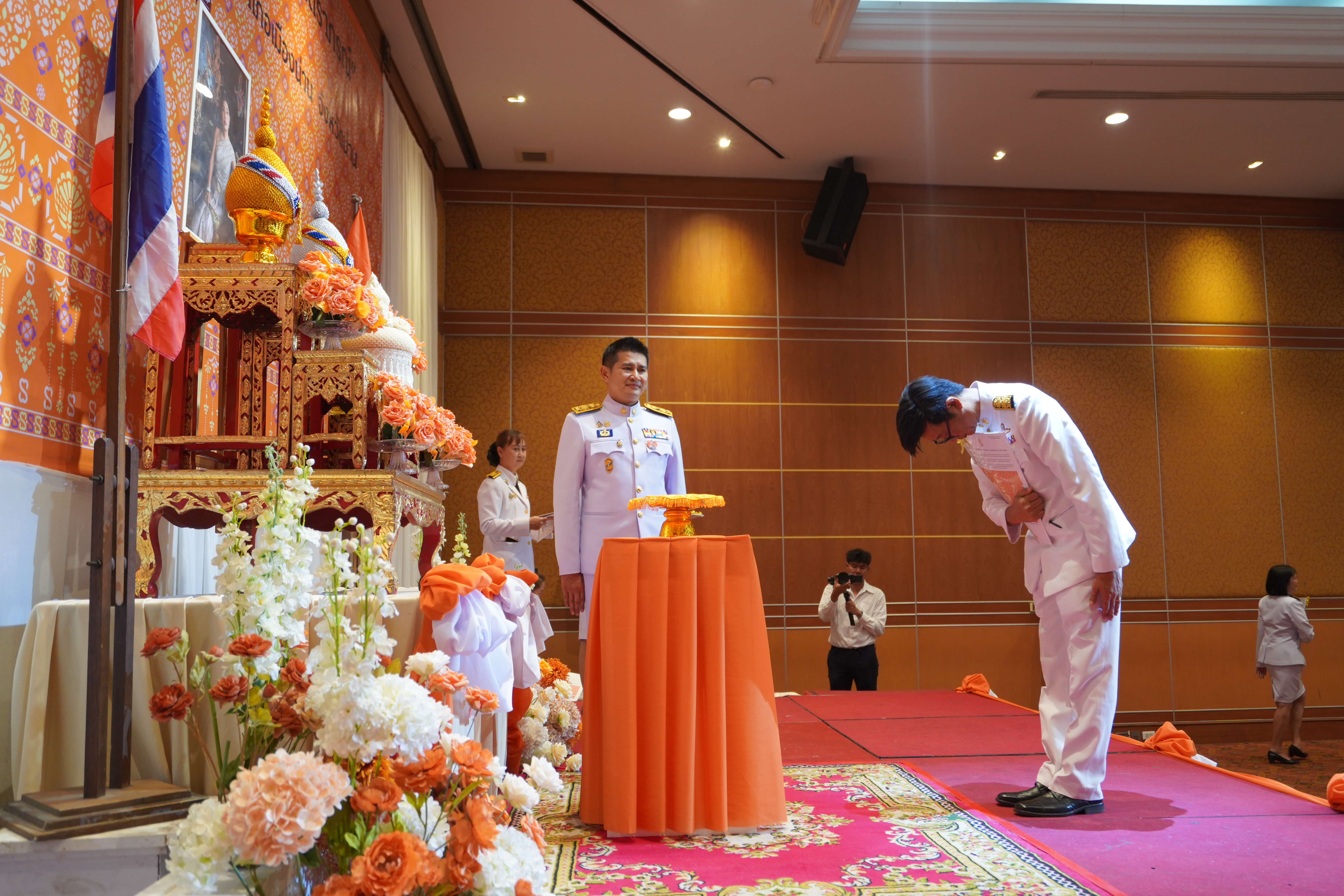 #น่านไม่เนิบ #NAN3FAST จังหวัดน่าน จัดพิธีมอบแบบลายผ้าพระราชทาน “ผ้าลายสิริราชพัสตราภรณ์” สืบสานและส่งเสริมภูมิปัญญาผ้าไทย ยกระดับหัตถศิลป์ไทยสู่มาตรฐานสากล ตามแนวพระดำริของสมเด็จพระเจ้าลูกเธอ เจ้าฟ้าสิริวัณณวรี นารีรัตนราชกัญญา