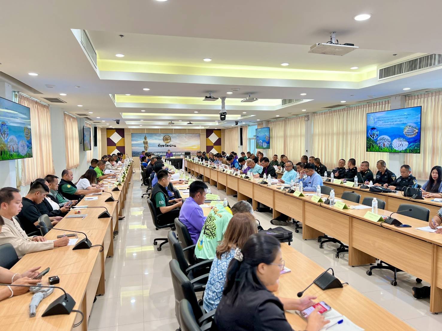 #น่านไม่เนิบ #NAN3FAST พช.น่าน เข้าร่วมประชุมติดตามการขับเคลื่อนโครงการปลูกป่า 3 อย่าง ประโยชน์ 4 อย่าง 1 ล้านไร่ เพื่อฟื้นฟูป่าต้นน้ำน่าน ตามพระราชปณิธานฯ ครั้งที่ 2/2568