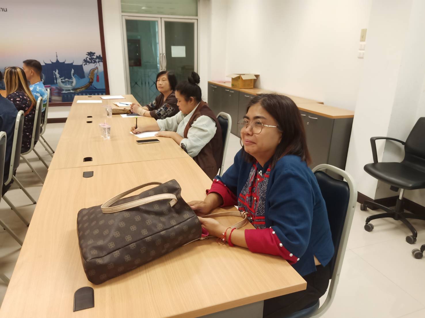 จังหวัดน่านประชุมเตรียมความพร้อมผู้ผลิต ผู้ประกอบการ OTOP ร่วมแสดงสินค้าในงาน OTOP Midyear 2025