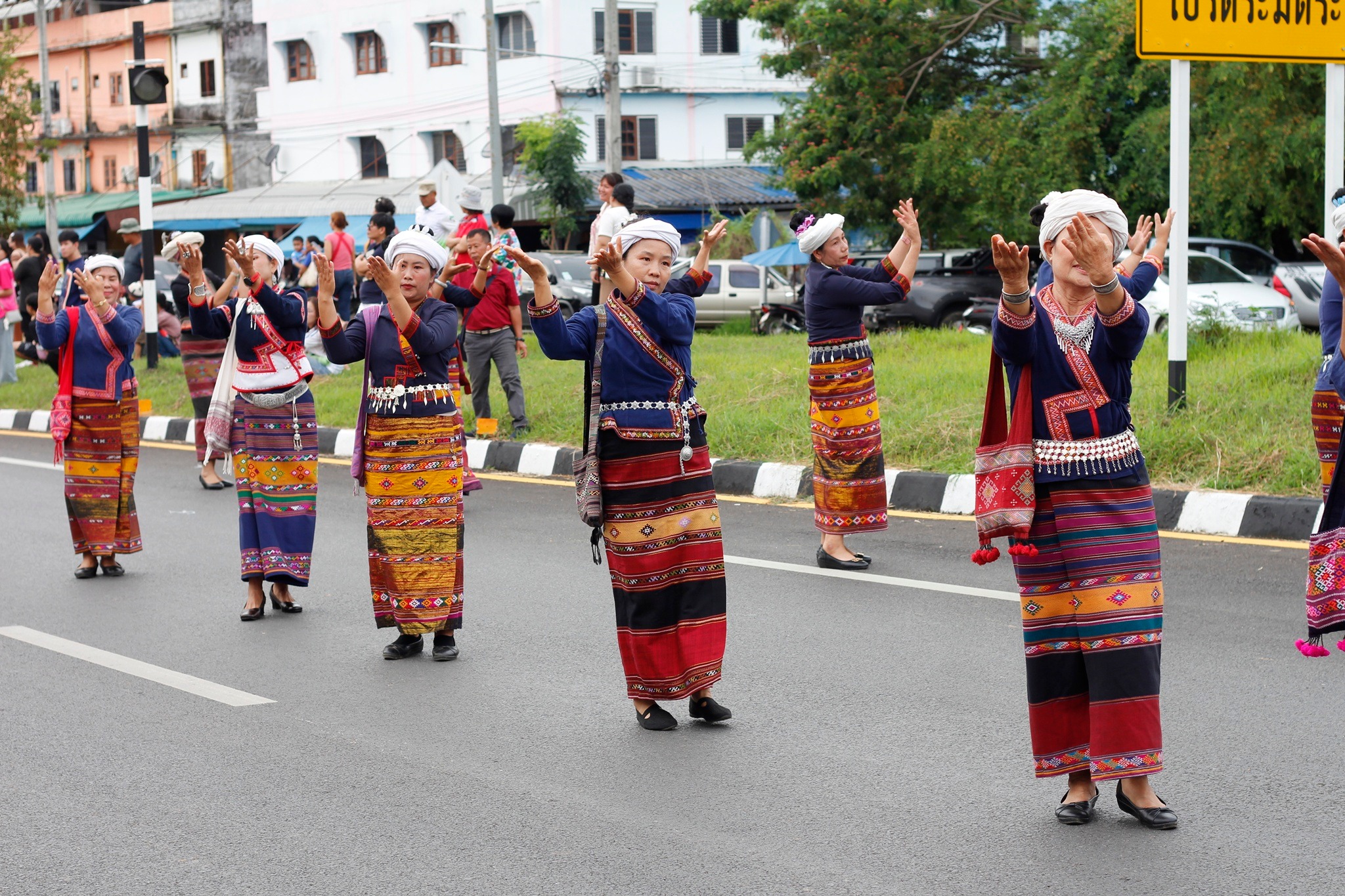 พช.น่าน ร่วมพิธีเปิดงาน สืบสานวัฒนธรรมไตลื้อโลก ประจำปี 2568 จังหวัดน่าน