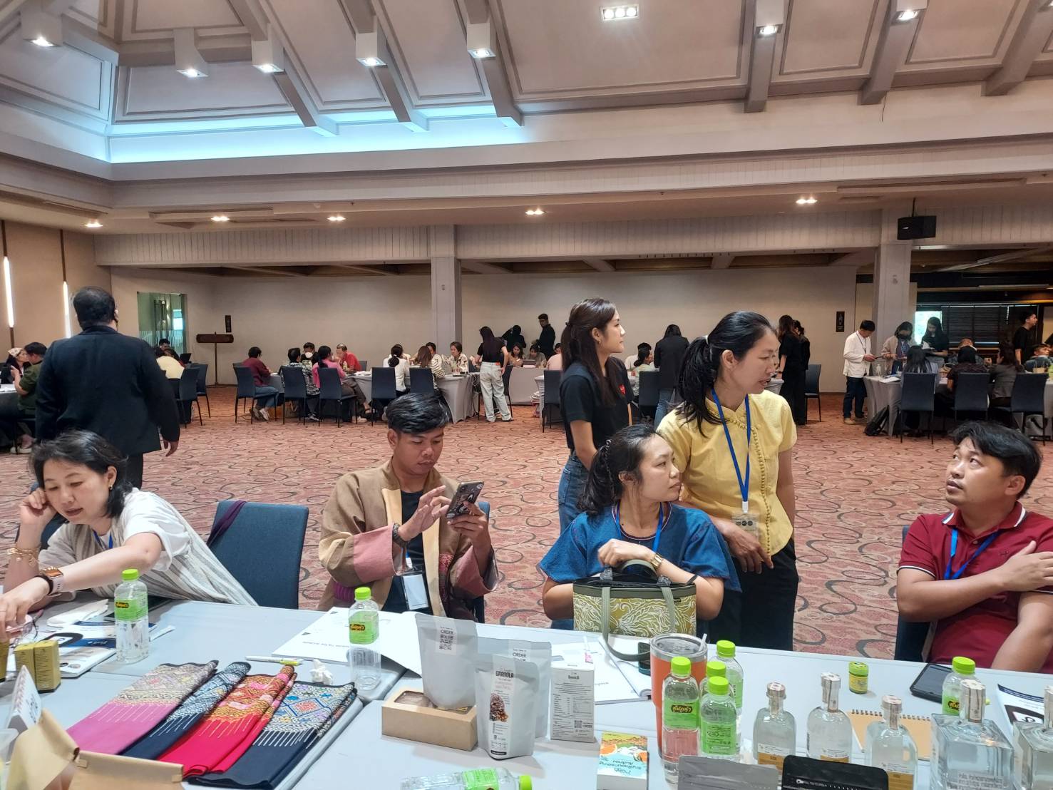 พัฒนาชุมชนน่าน นำผู้ประกอบการ OTOP เข้าร่วมโครงการพัฒนาสู่การเป็นผู้จำหน่ายมืออาชีพ เพิ่มศักยภาพบนแพลตฟอร์มออนไลน์