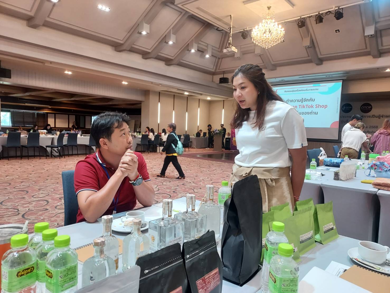 พัฒนาชุมชนน่าน นำผู้ประกอบการ OTOP เข้าร่วมโครงการพัฒนาสู่การเป็นผู้จำหน่ายมืออาชีพ เพิ่มศักยภาพบนแพลตฟอร์มออนไลน์