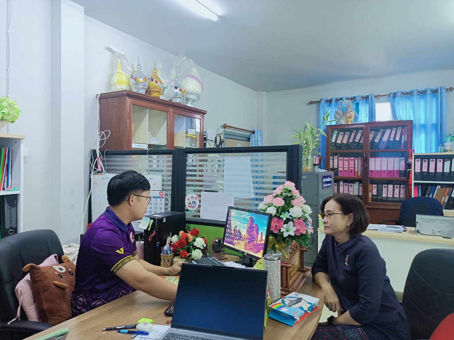 พช.น่าน ลงพื้นที่อำเภอ สนับสนุนติดตั้งโปรแกรมป้องกันไวรัส คุ้มครองระบบสารสนเทศในงานพัฒนาชุมชน