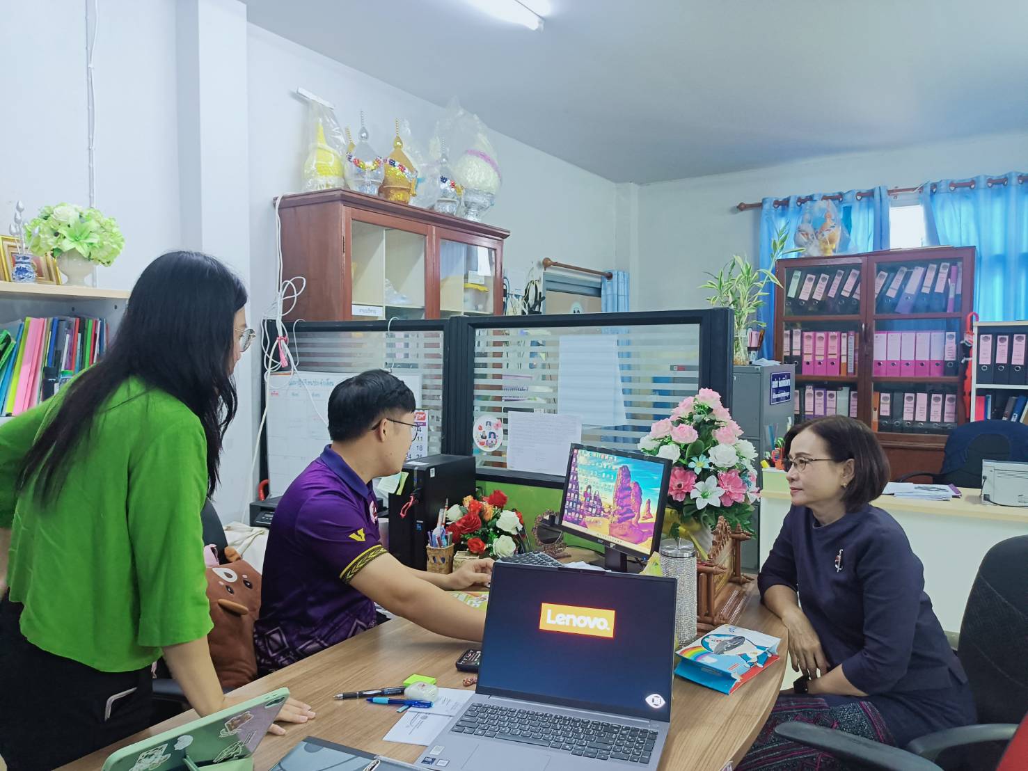 พช.น่าน ลงพื้นที่อำเภอ สนับสนุนติดตั้งโปรแกรมป้องกันไวรัส คุ้มครองระบบสารสนเทศในงานพัฒนาชุมชน