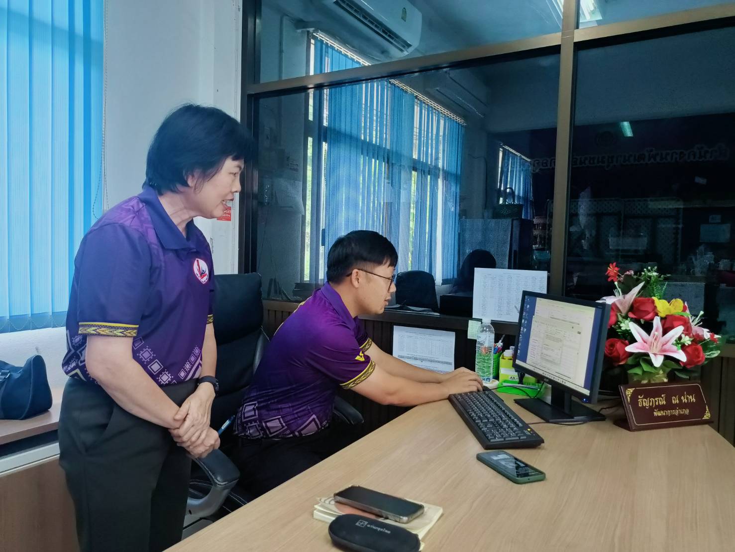 พช.น่าน ลงพื้นที่อำเภอ สนับสนุนติดตั้งโปรแกรมป้องกันไวรัส คุ้มครองระบบสารสนเทศในงานพัฒนาชุมชน