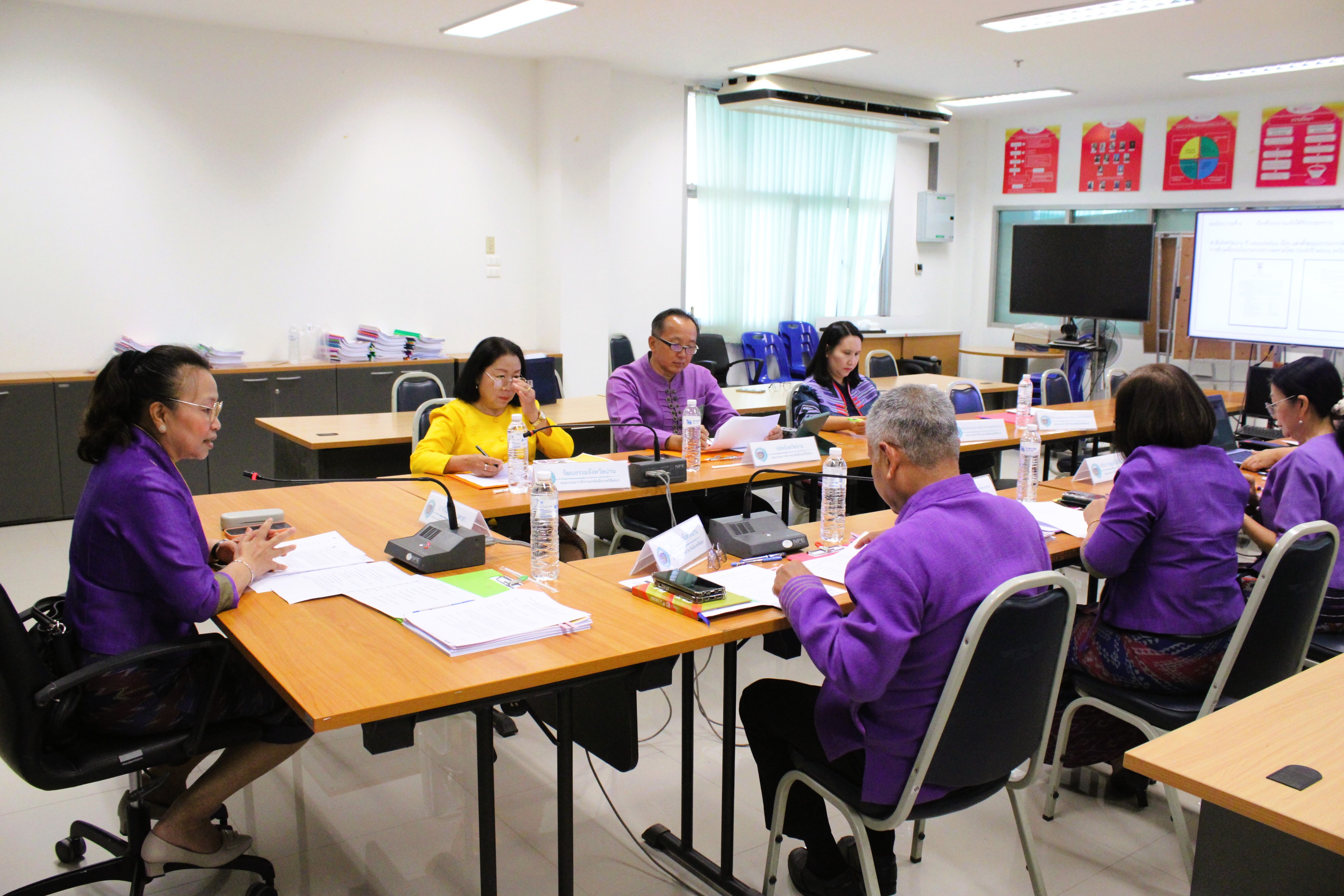 พช.น่าน ประชุมคัดเลือกสตรีดีเด่นการขับเคลื่อนนโยบายกระทรวงมหาดไทย ประจำปี 2568 ยกย่องสตรีผู้ทำประโยชน์ต่อสังคม