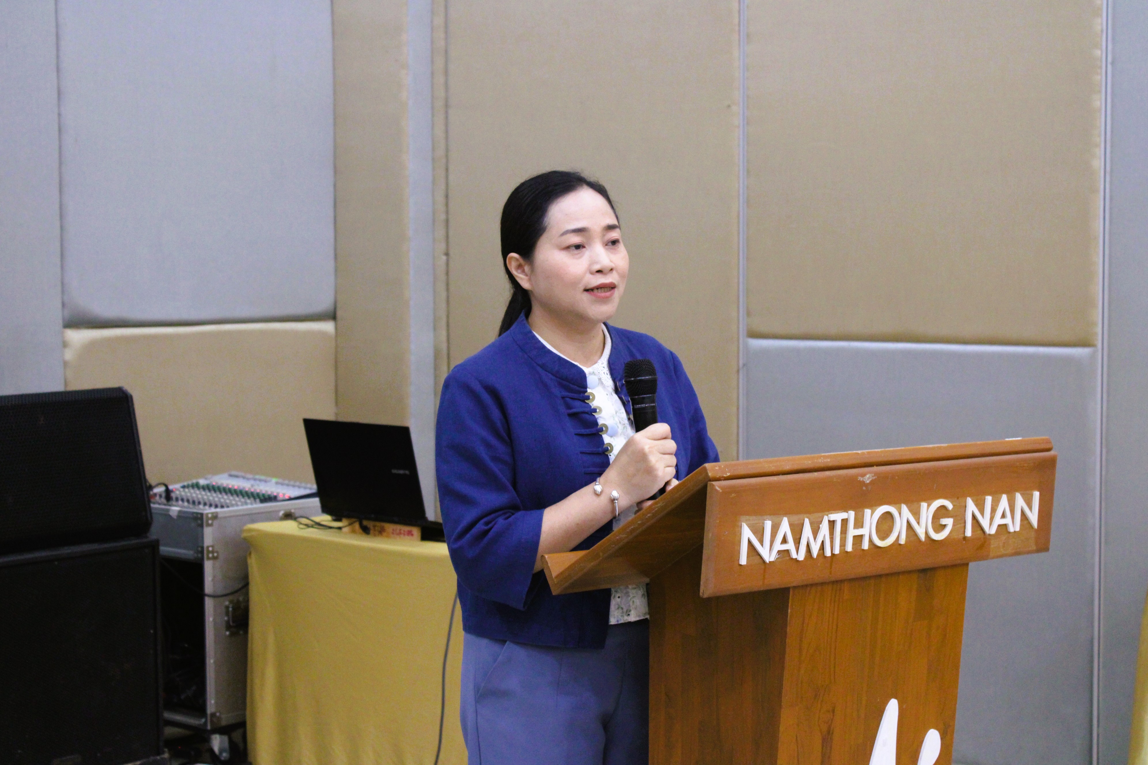 พช.น่าน ส่งมอบบรรจุภัณฑ์ โครงการพัฒนาผลิตภัณฑ์ OTOP น่าน สู่สากล หนุนชุมชนพัฒนาสินค้าพื้นถิ่นให้ก้าวไกล